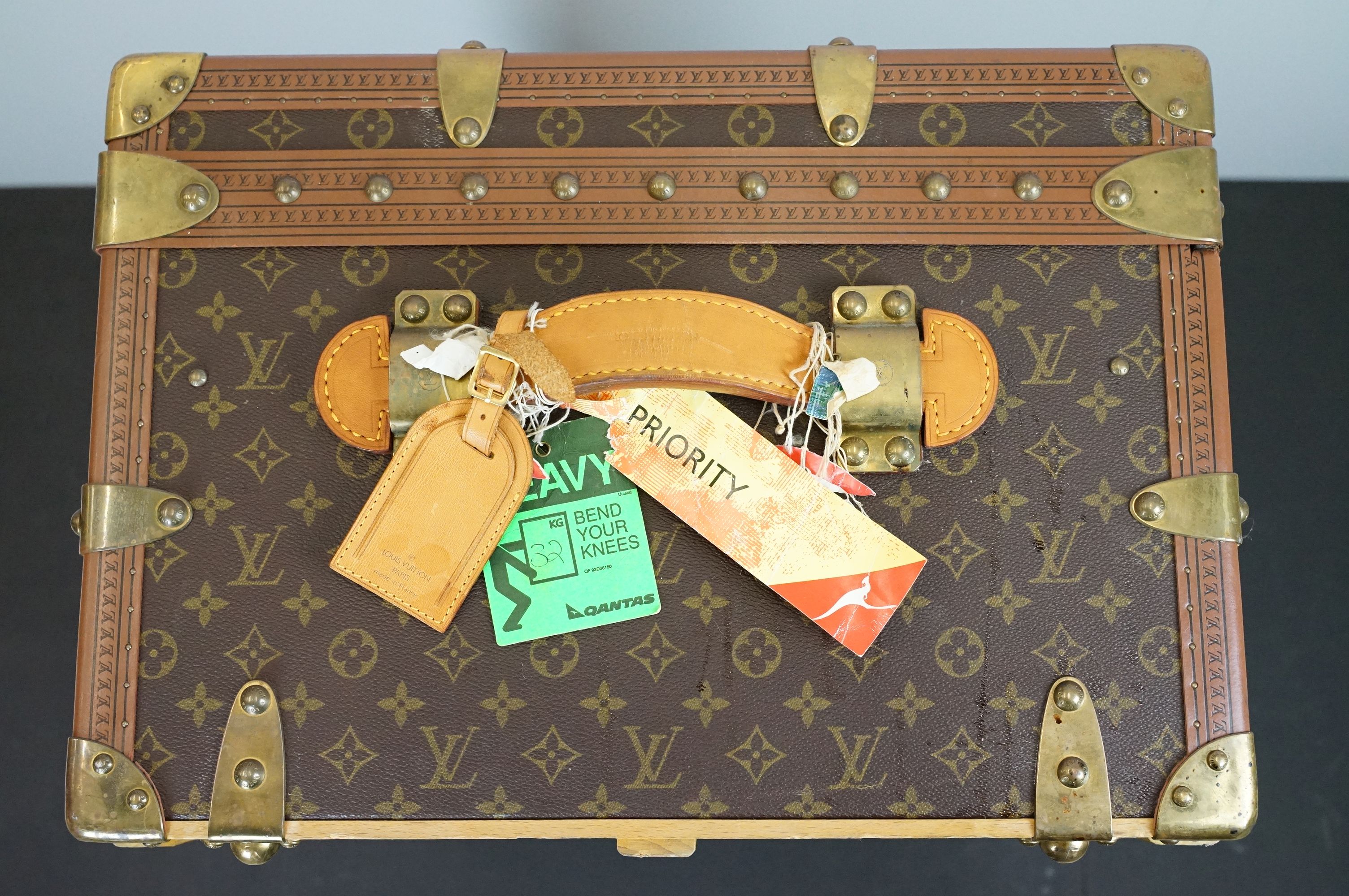 Louis Vuitton - Monogrammed canvas travel trunk having branded leather banding, wooden slats, - Image 23 of 32