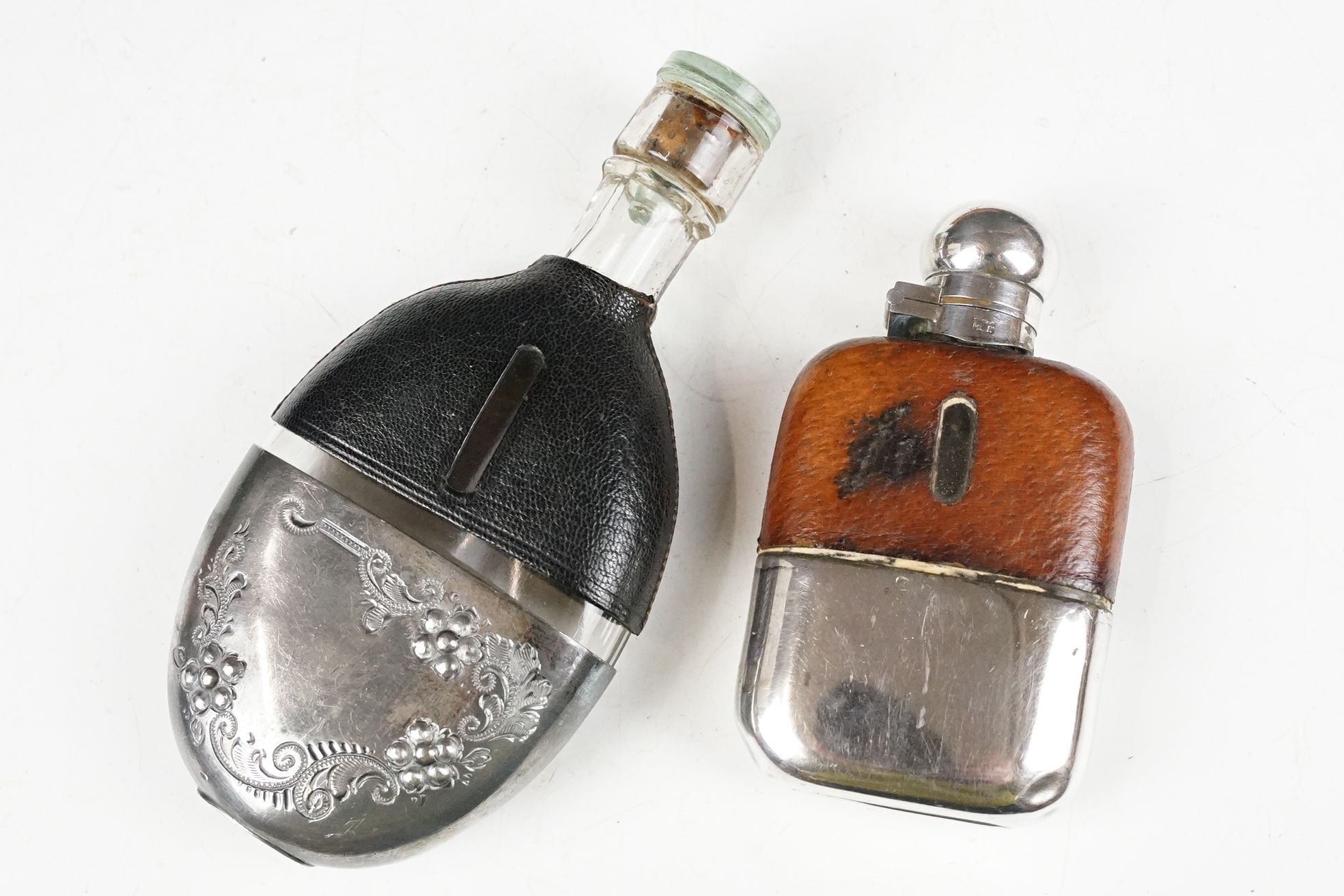 Group of mixed collectables to include hip flasks (featuring a James Dixon & Sons leather example), - Image 4 of 7