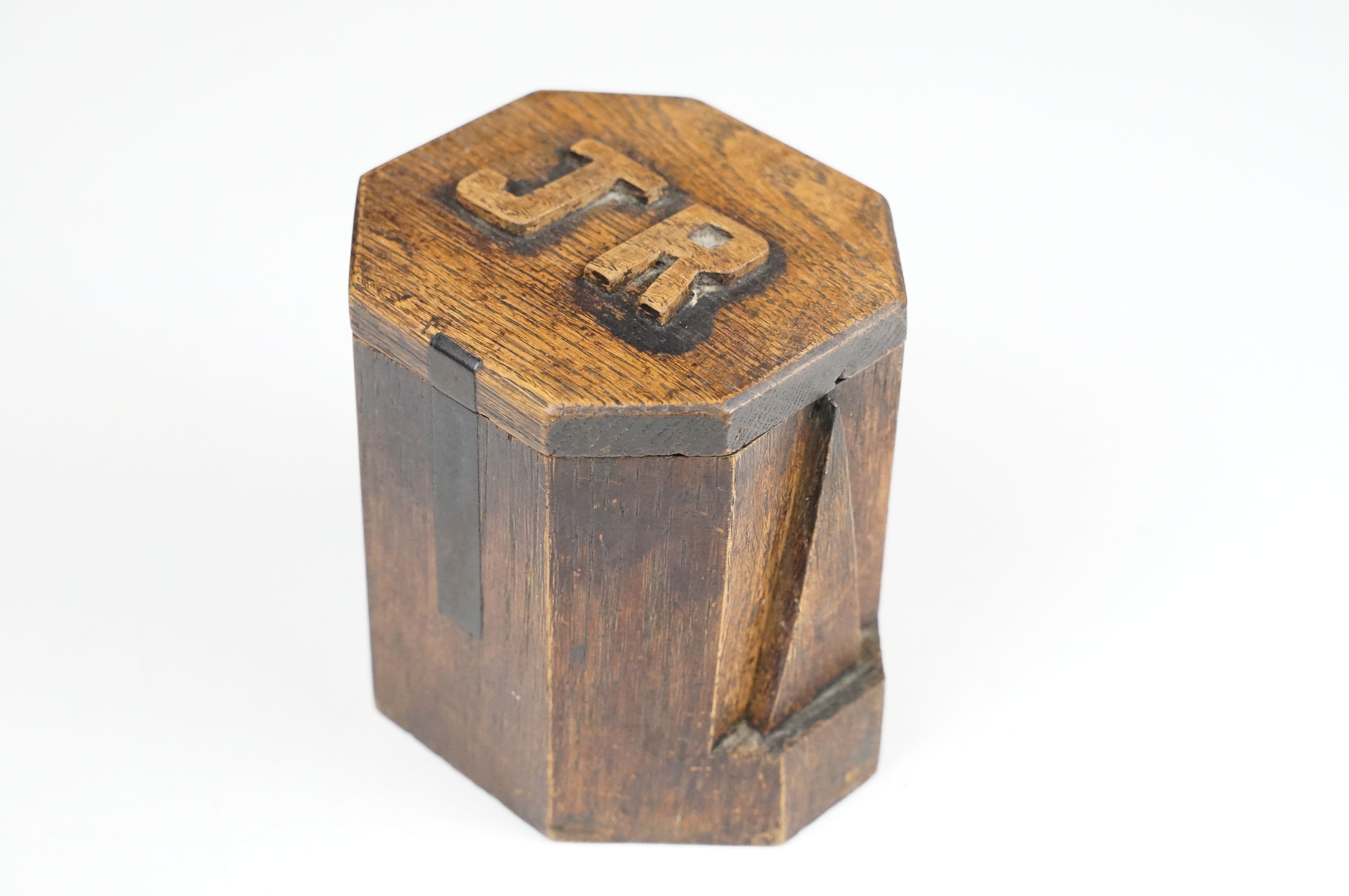 Early-to-mid 20th C tobacco jar with 'JR' initials to lid and Art Deco geometric detail, approx 11cm - Image 3 of 7