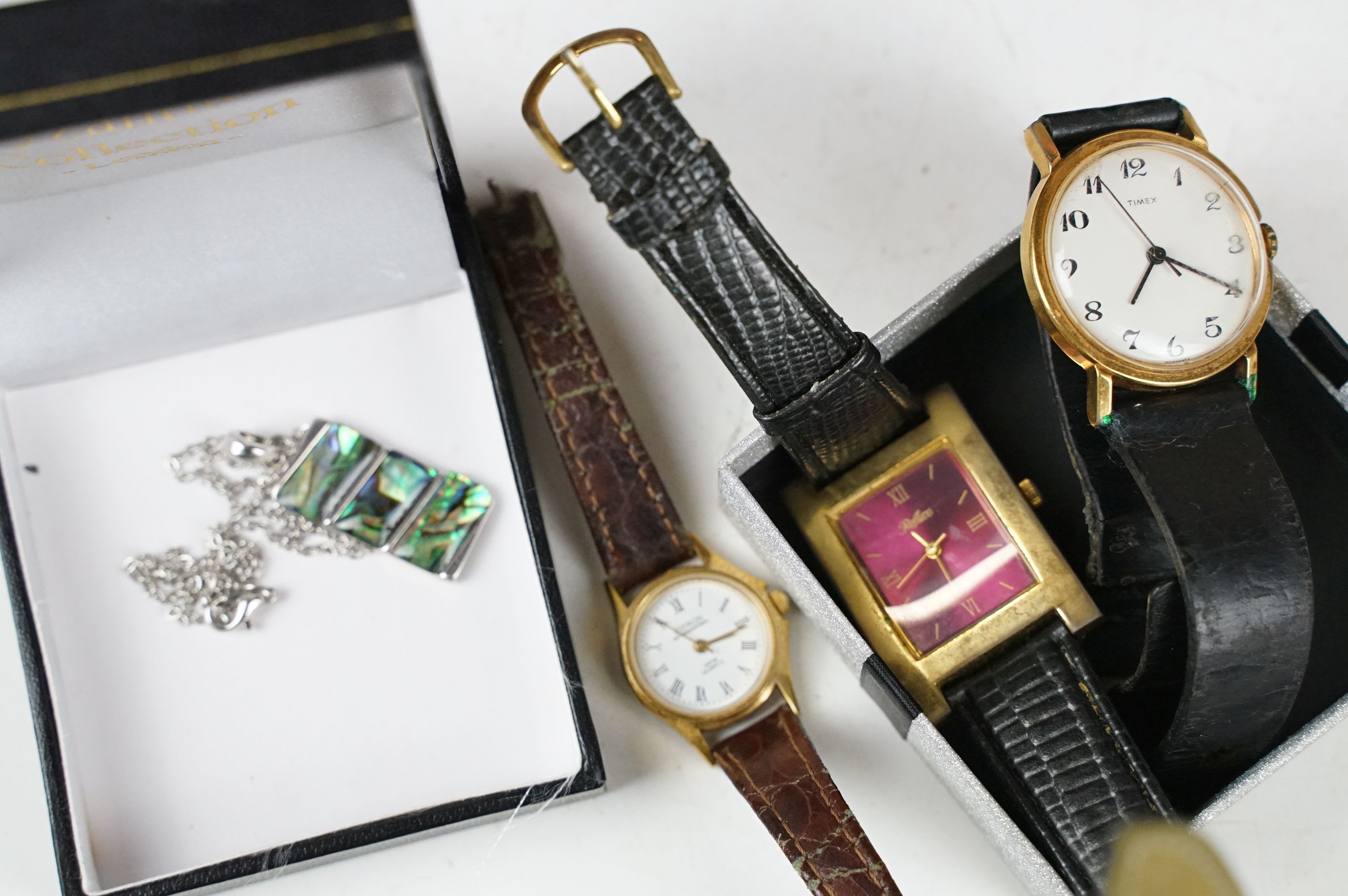 Mixed collectables, jewellery & watches, featuring silver, the lot featuring a Sekonda watch, - Image 7 of 12