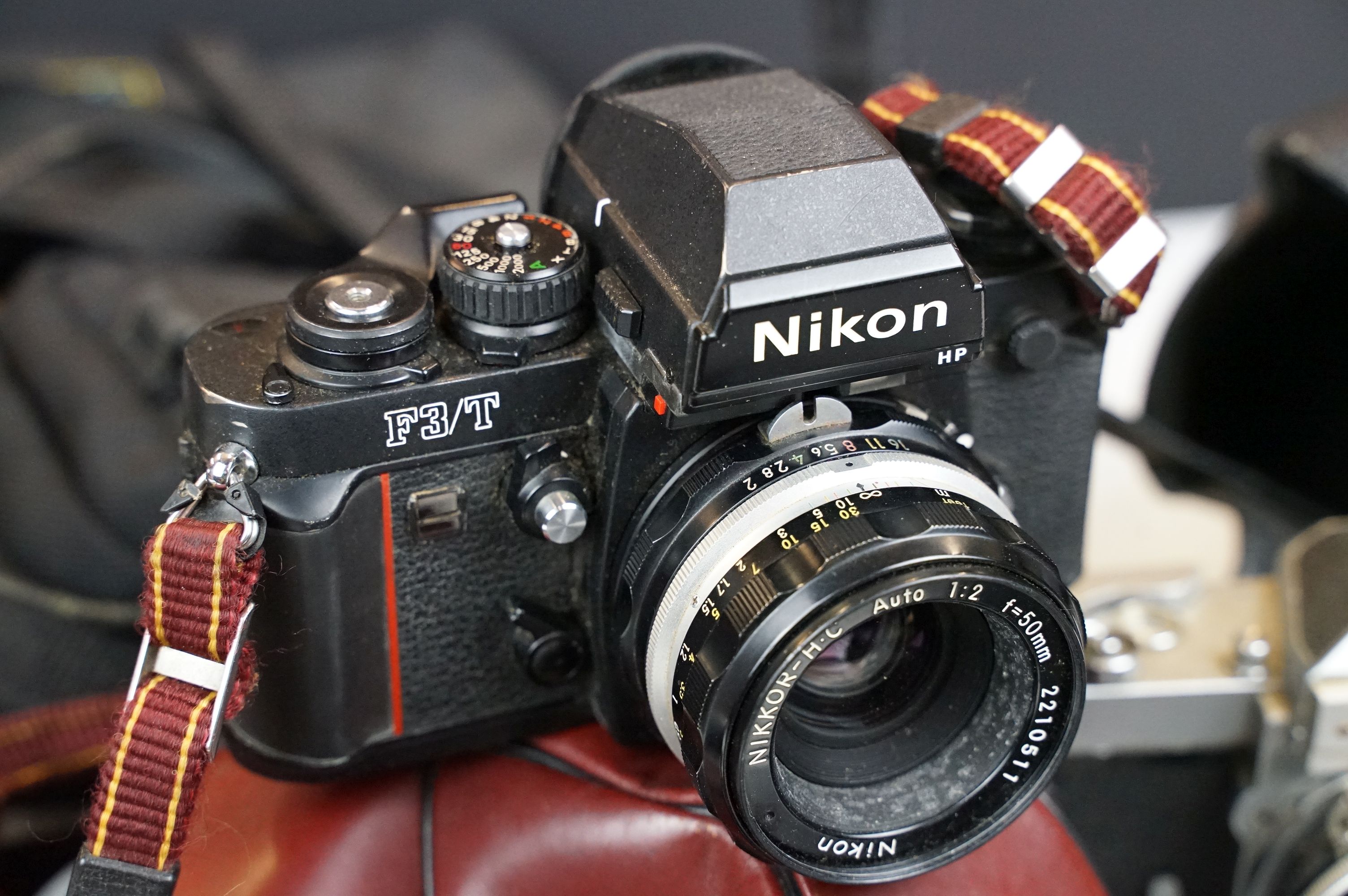 Assorted collection of cameras and camera equipment to include Nikon F3/T, Nikkormat camera body - Image 2 of 10