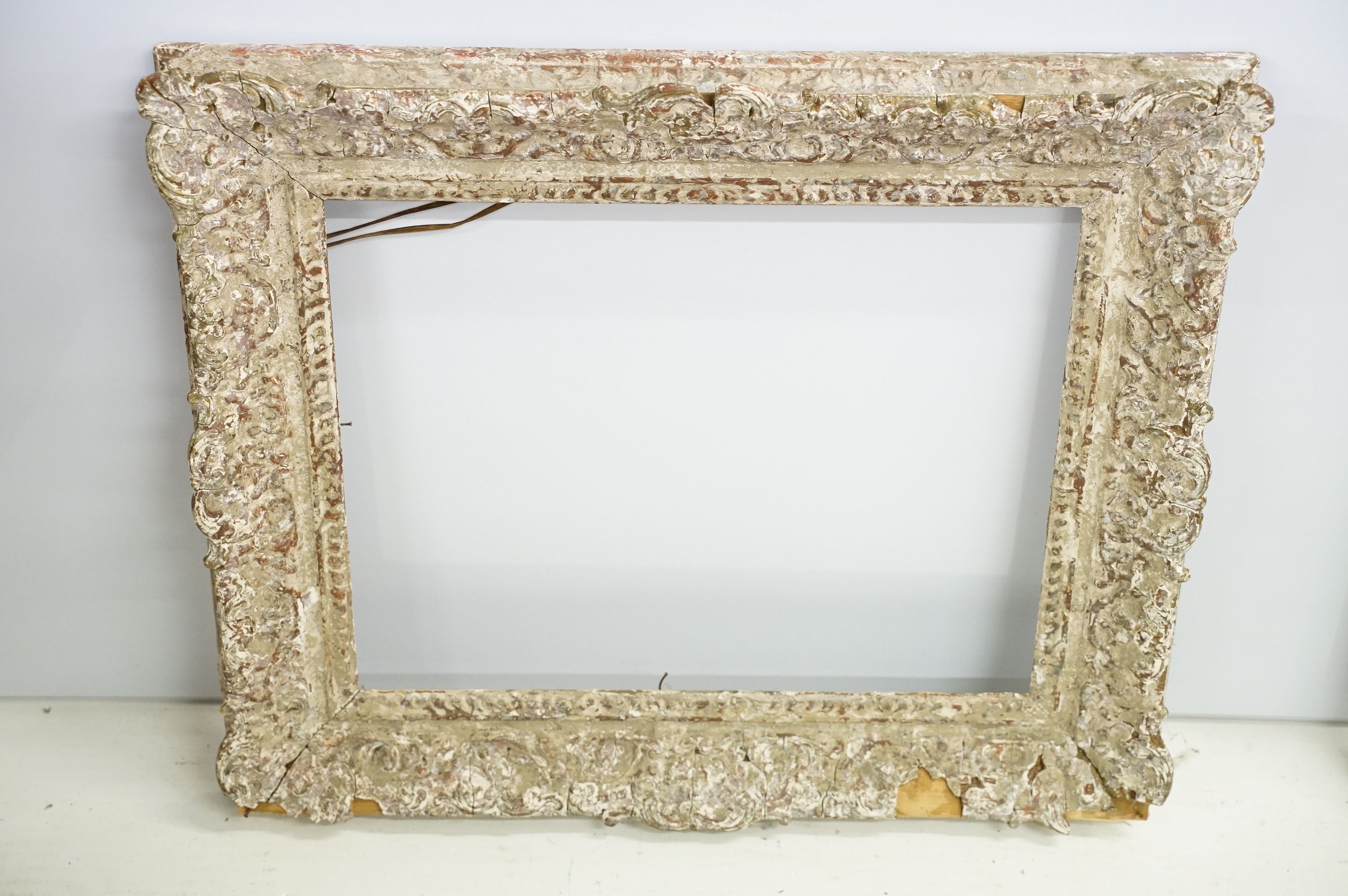 Collection of five picture frames all with moulded details including four gilt. Largest measures - Image 4 of 6