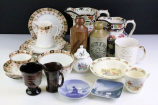 Collection of mixed ceramics, featuring 19th century examples, the lot to include Royal