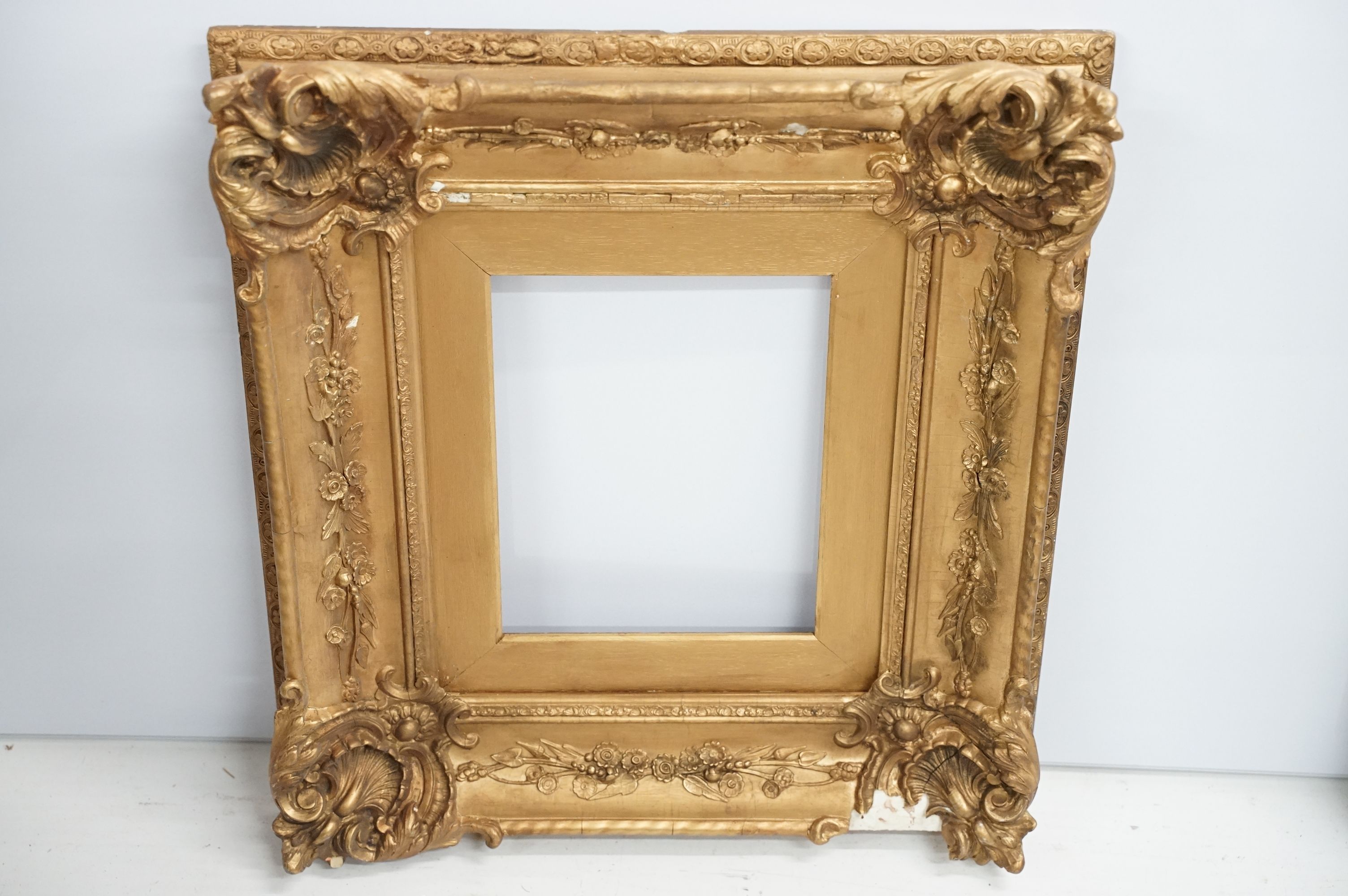 Collection of five picture frames all with moulded details including four gilt. Largest measures - Image 2 of 6