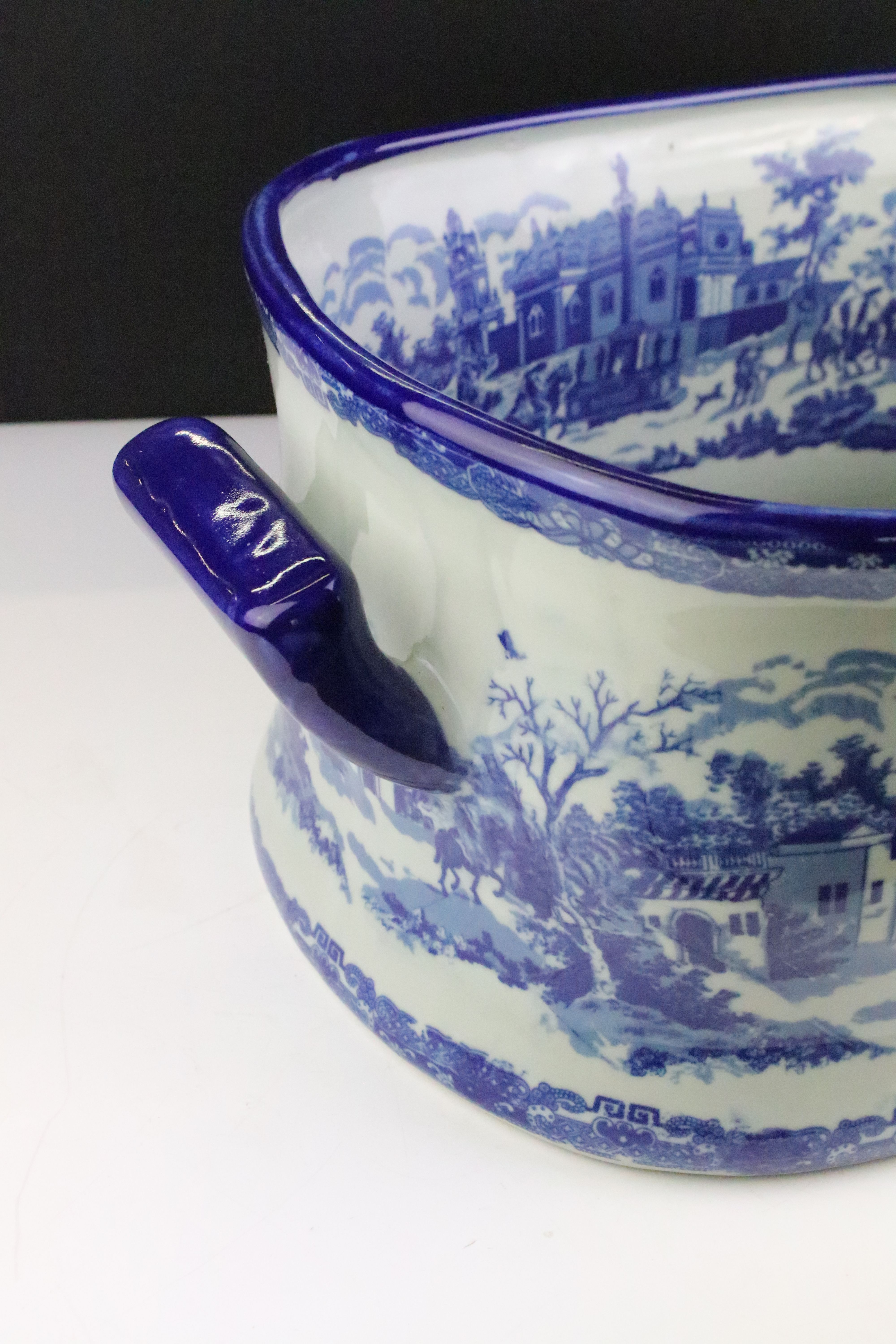 Large 19th century style Blue and White Ironstone Twin Handled Footbath, 47cm long x 21cm high - Image 3 of 4