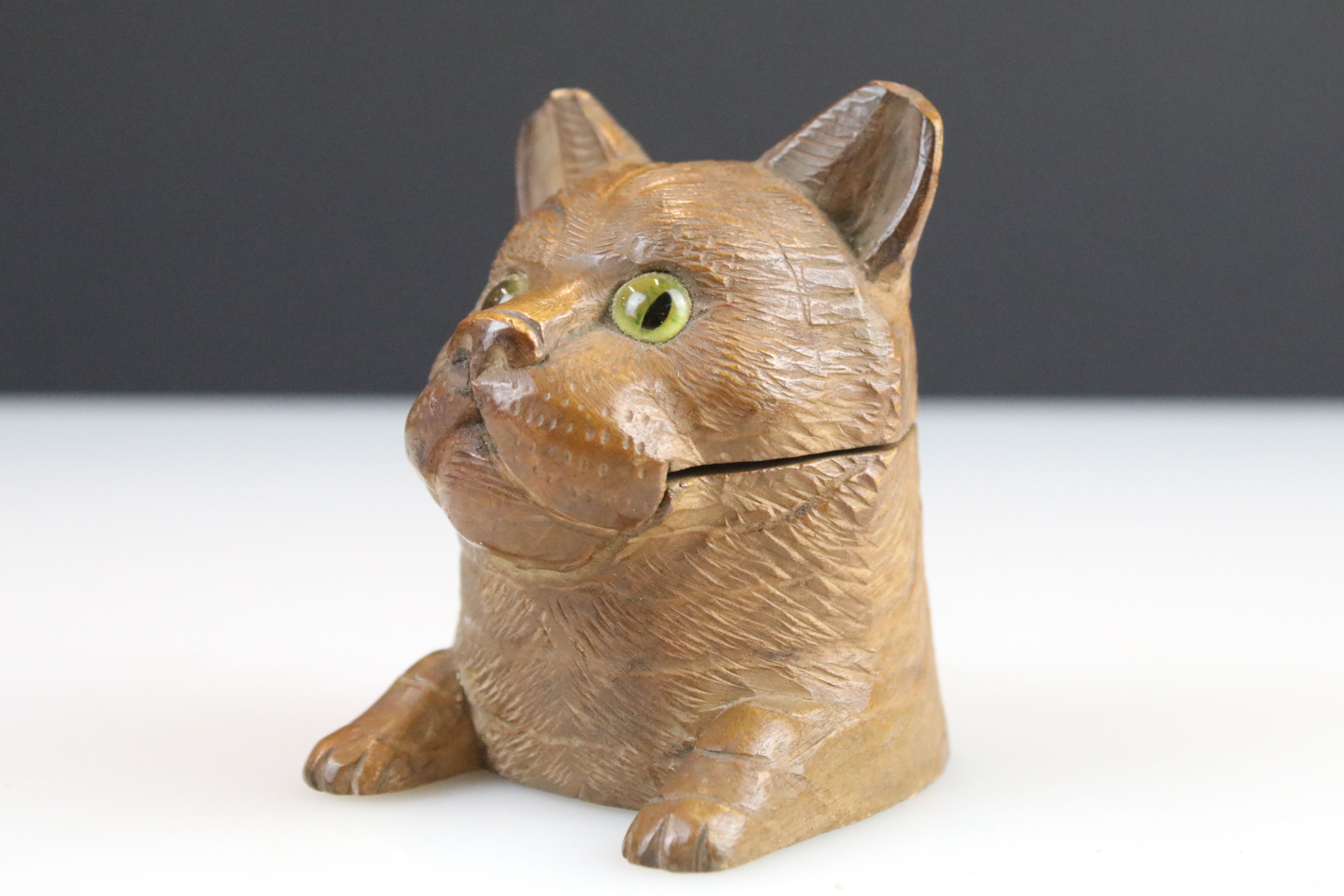 Black Forest Wooden Carved Inkwell in the form of a Cat, 8cm high