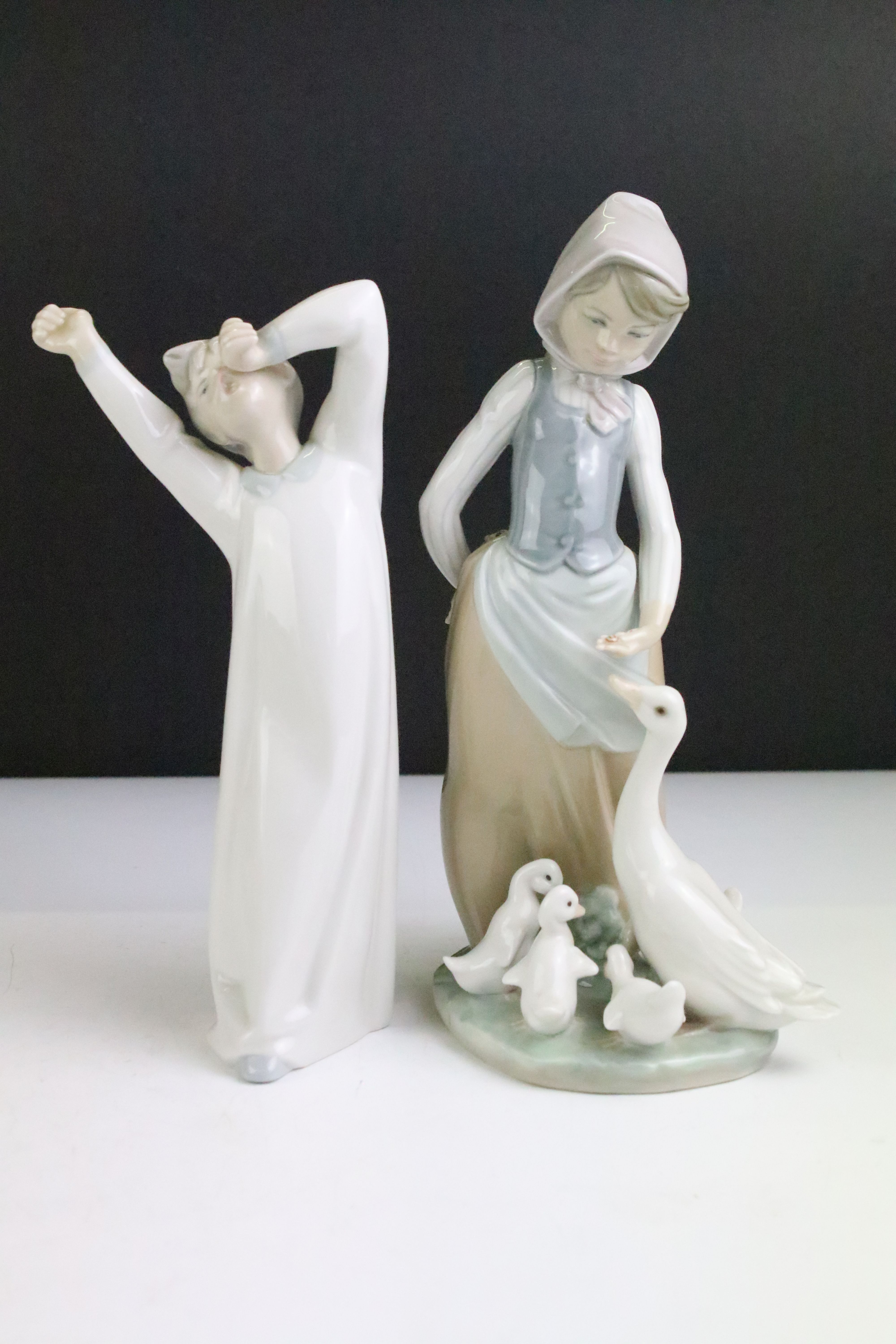 Collection of ten Lladro porcelain figures / figure groups to include Friendship (1230), Boy - Image 2 of 6