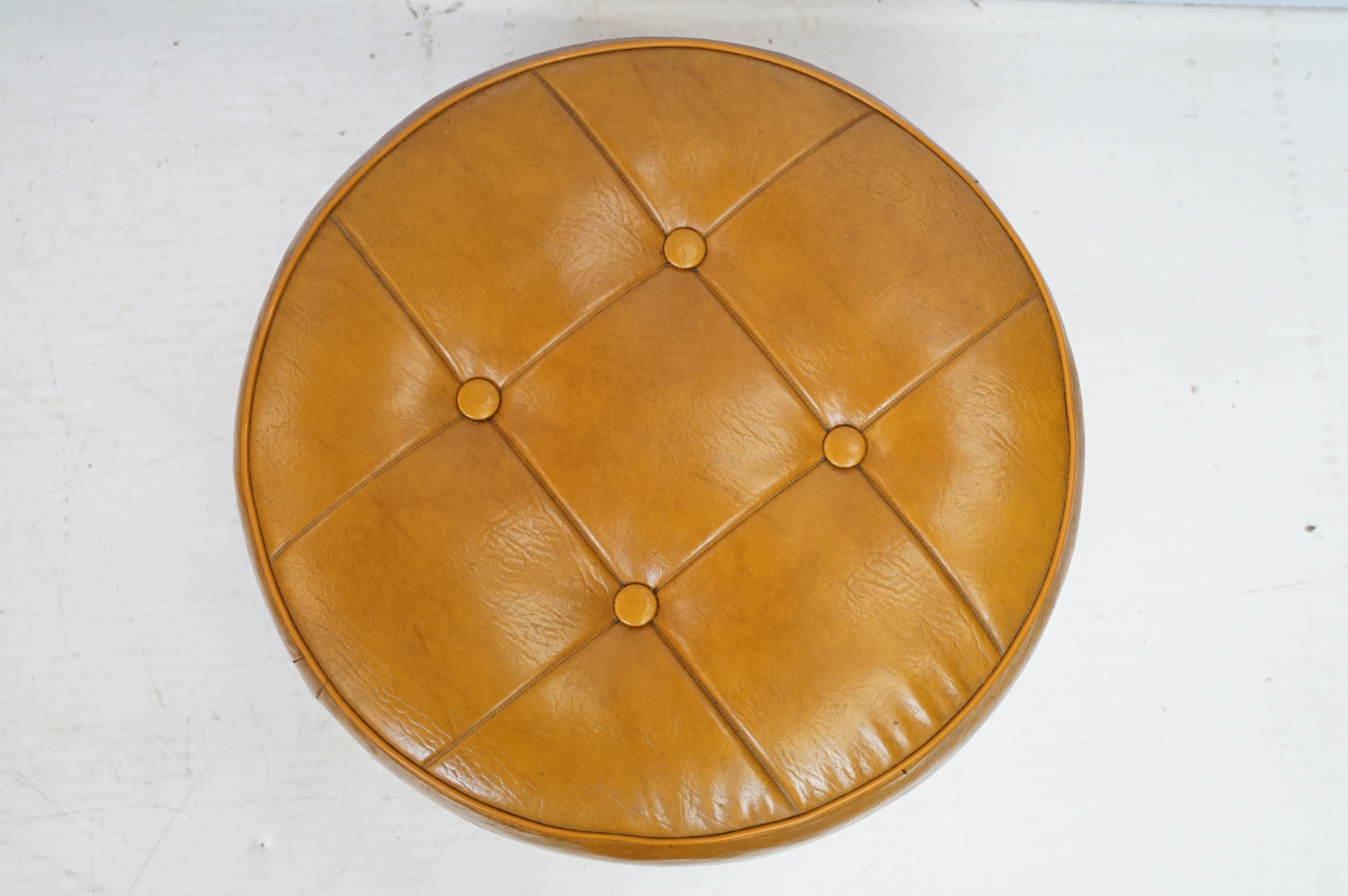 Mid century Retro style Brown Leather effect Circular Pouffe with button top and bottom, 45cm - Image 2 of 5
