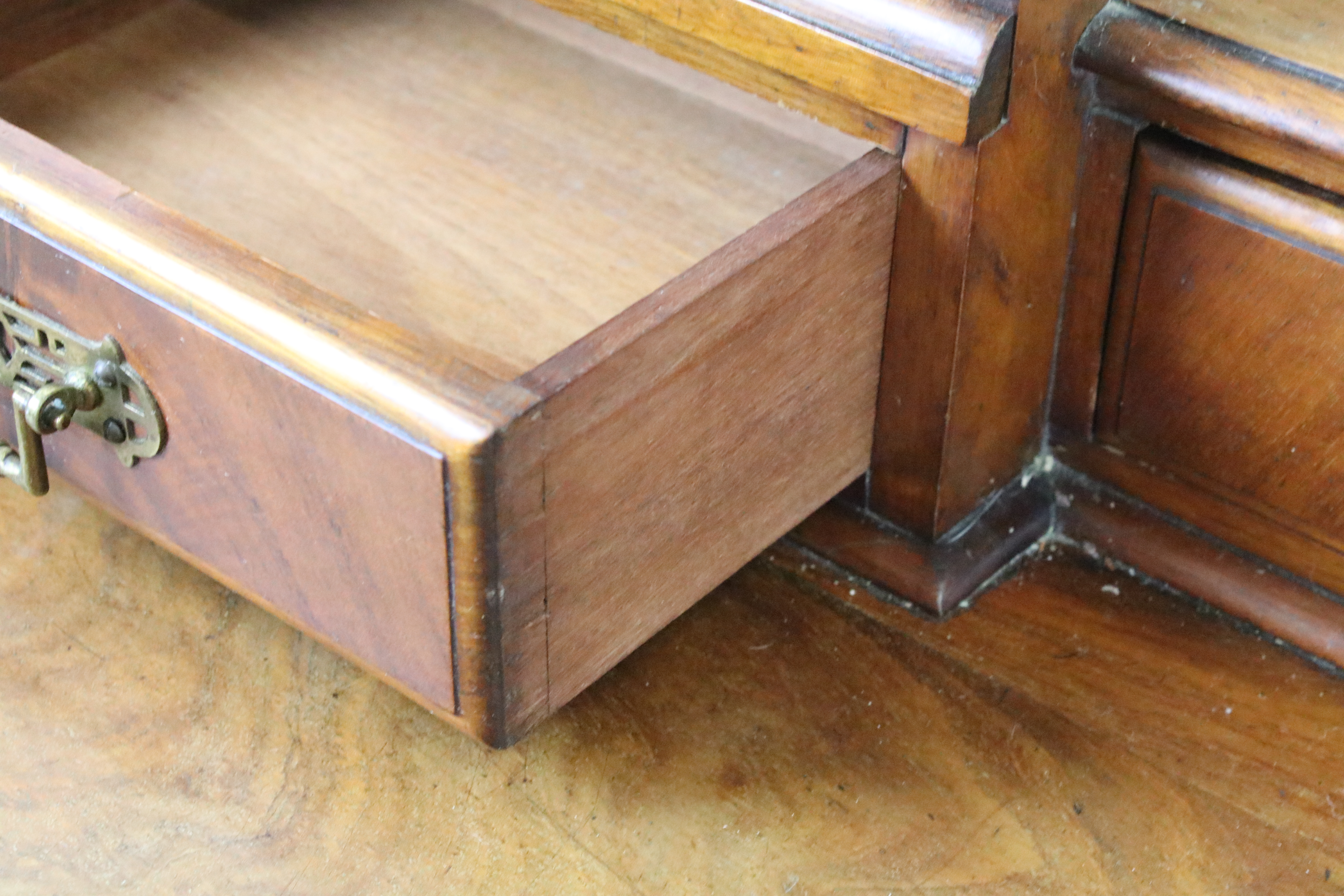 19th Century mahogany desk / dresser base having a configuration of six drawers to top with - Image 6 of 12