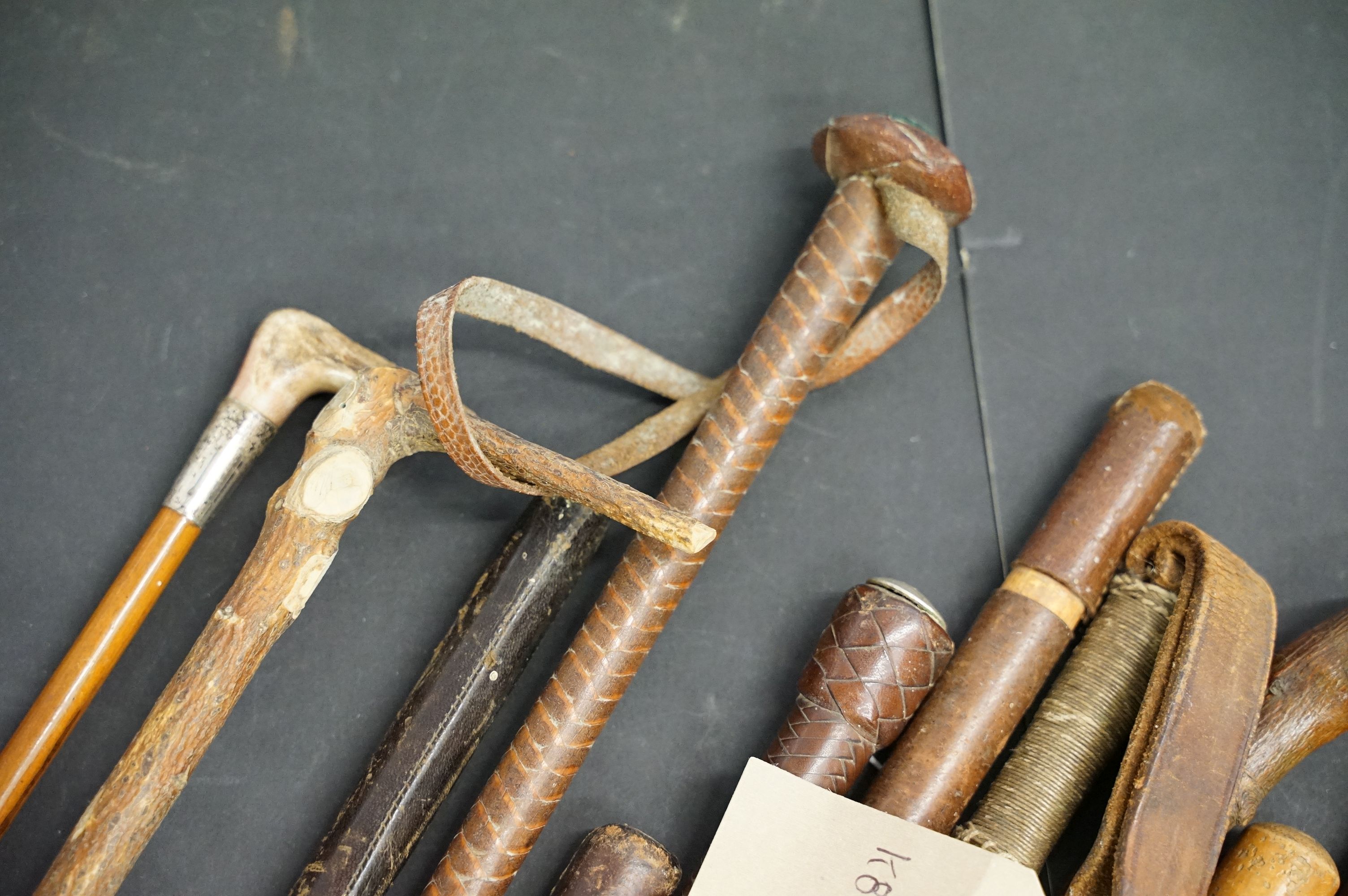 Collection of 19th Century and later riding crops and whips including military and equestrian - Image 2 of 8