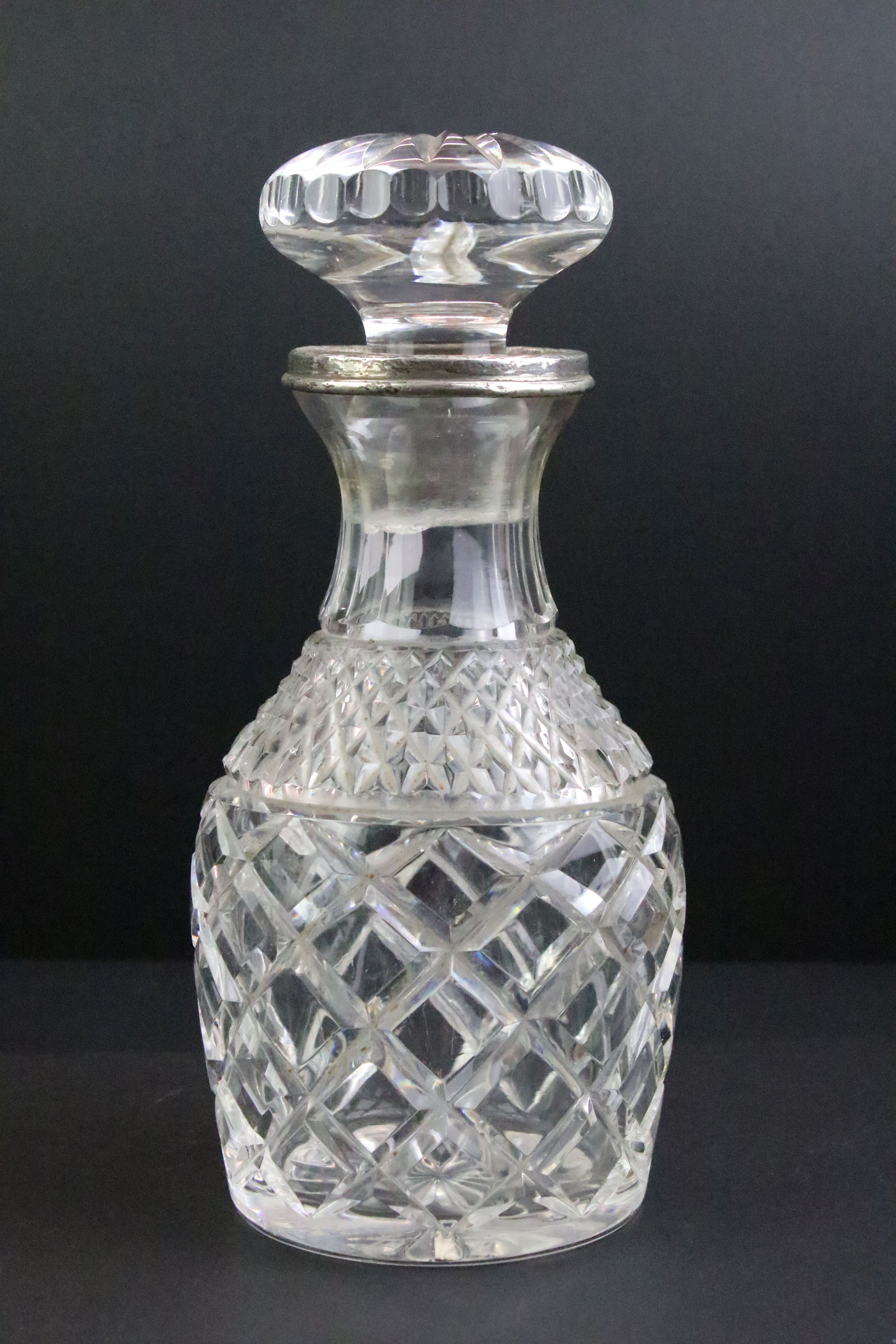 Cut glass decanter with silver collar, 25cm high, a cut glass decanter, 30.5cm high, a cut glass - Bild 2 aus 5