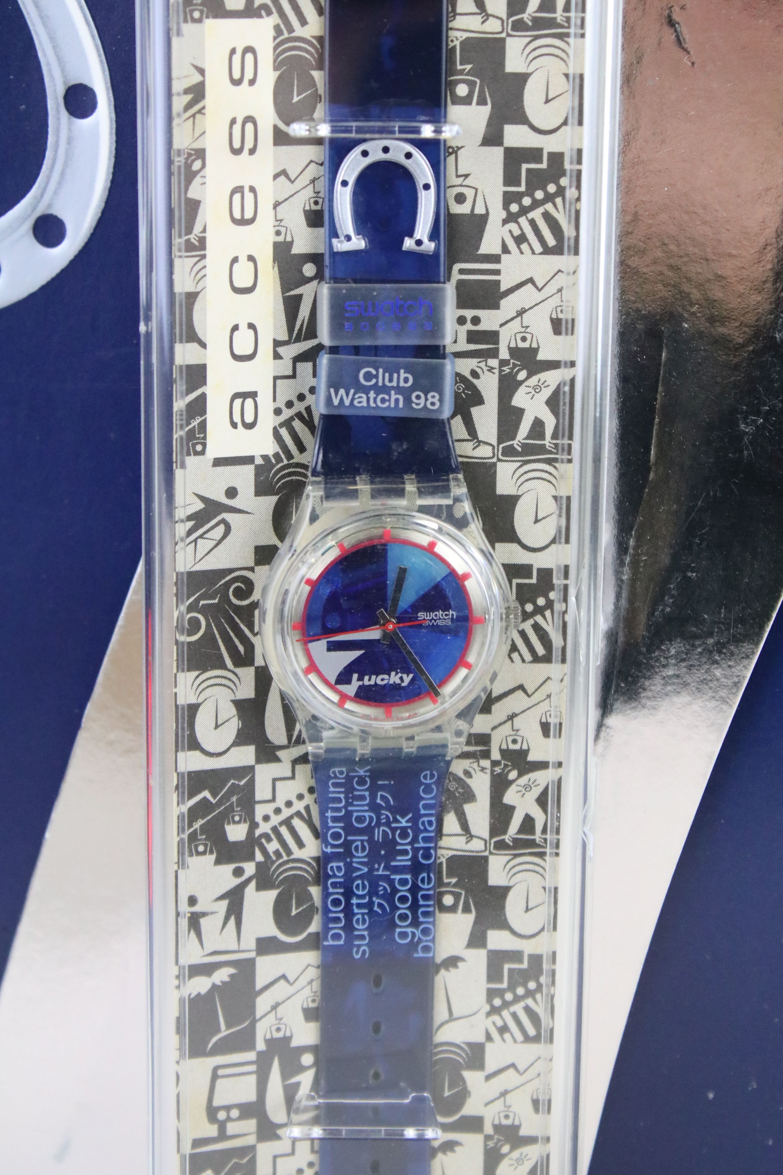 A collection of three SWATCH wristwatches within original packaging to include the Lucky 7 example. - Bild 7 aus 8