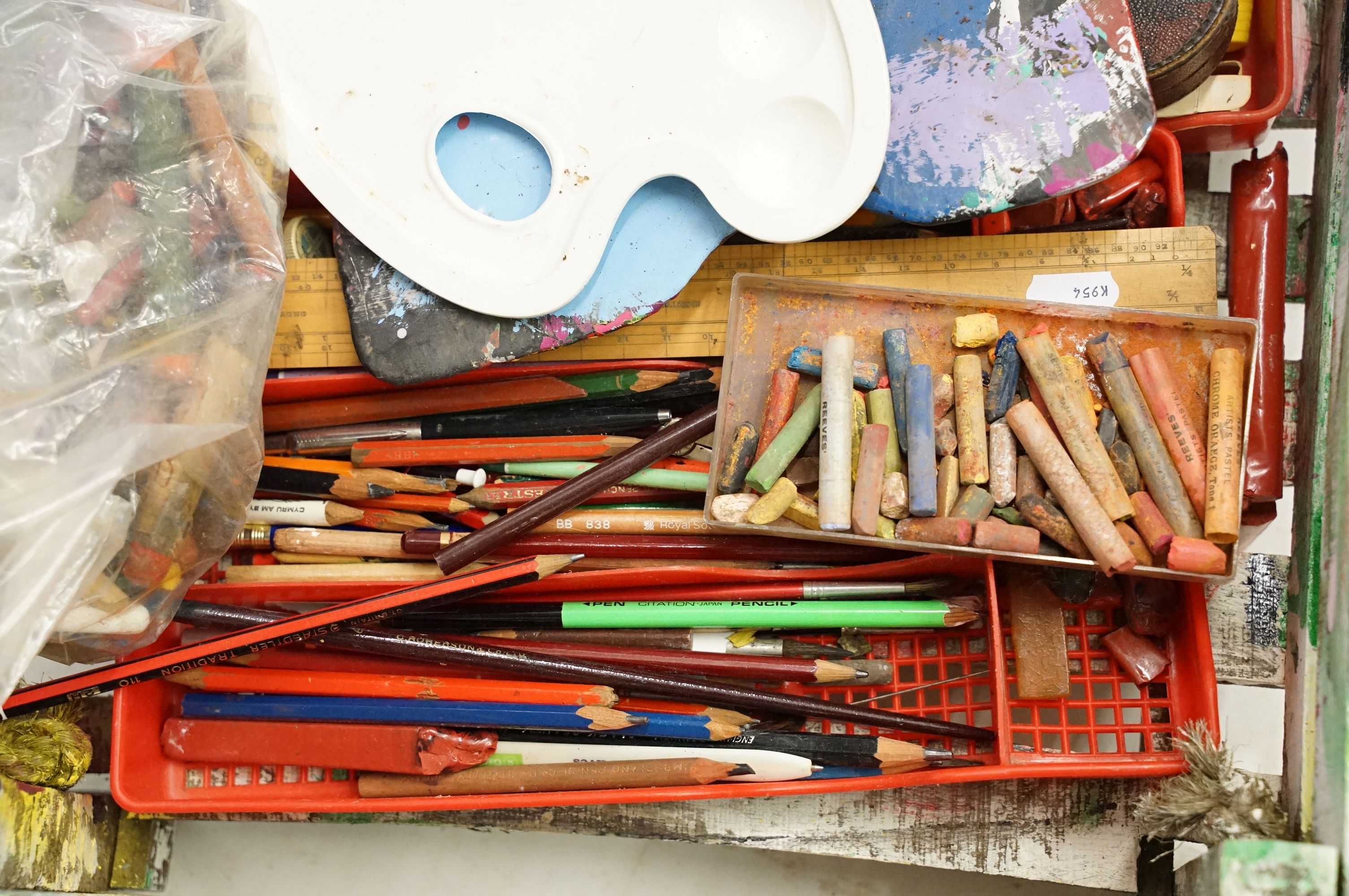 Collection of vintage artists equipment to include easels, chalk pastels, pencils, wax etc. - Image 2 of 5