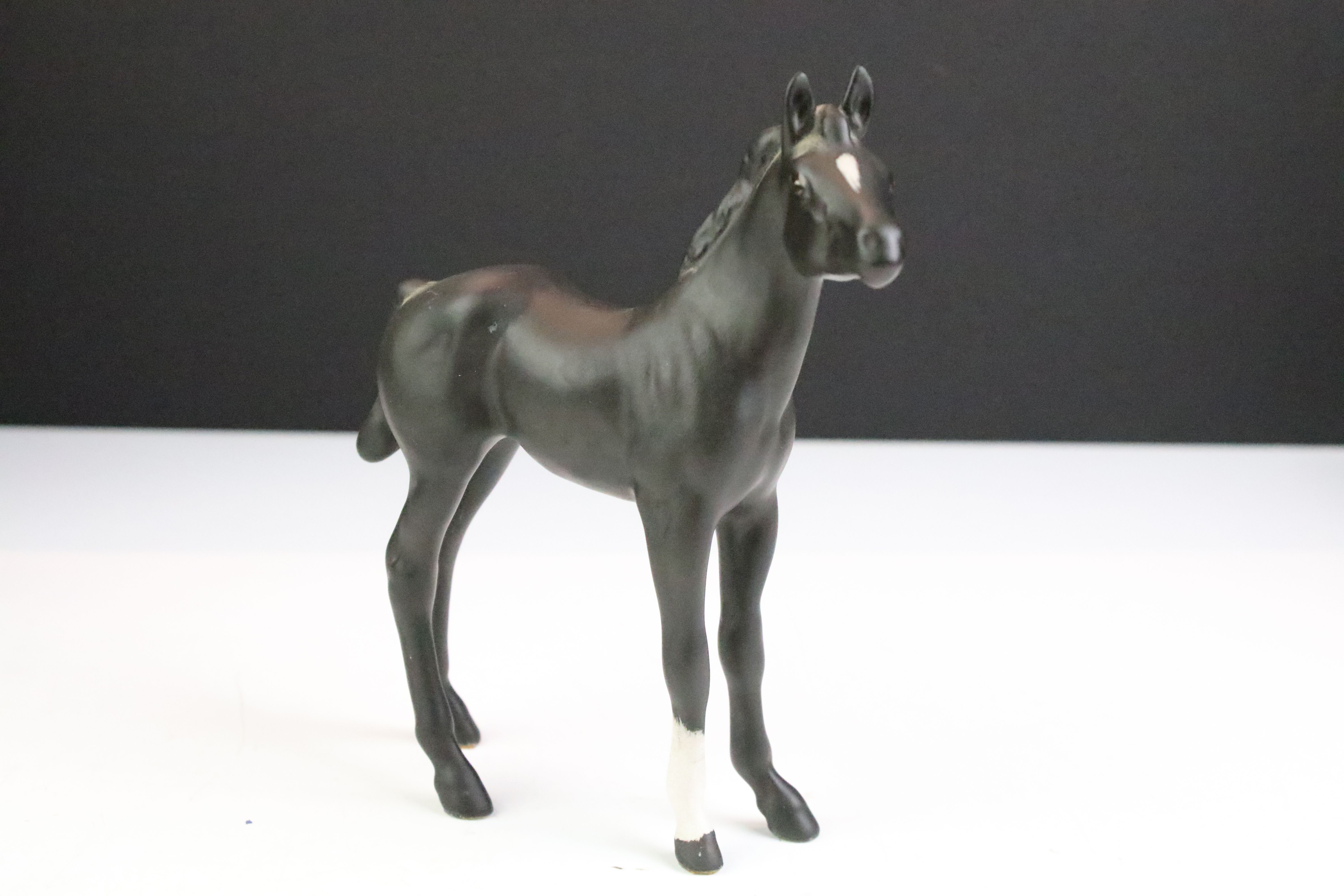 Collection of seven Beswick porcelain horses / ponies to include six brown gloss examples and a matt - Image 5 of 16