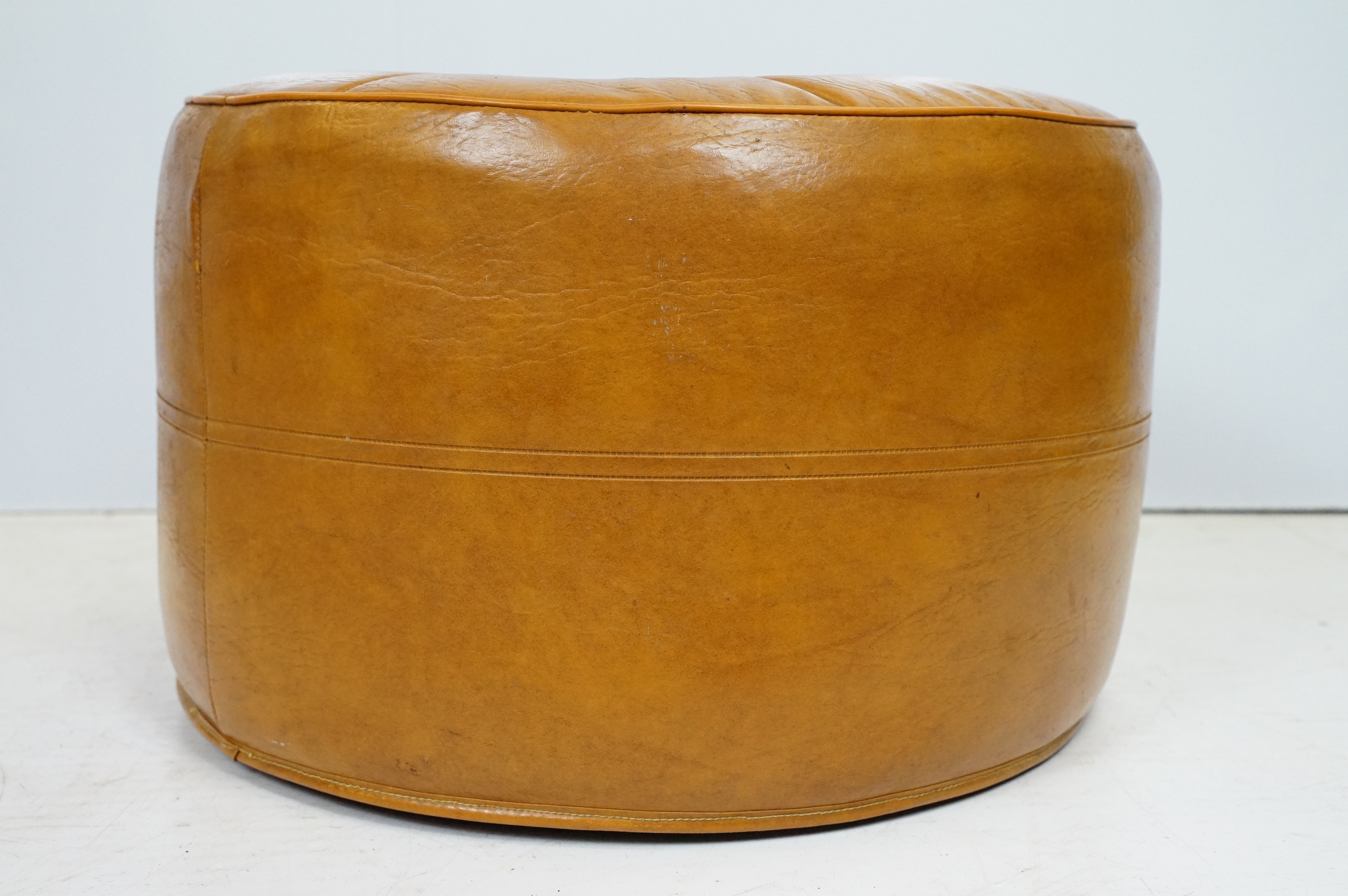 Mid century Retro style Brown Leather effect Circular Pouffe with button top and bottom, 45cm - Image 3 of 5