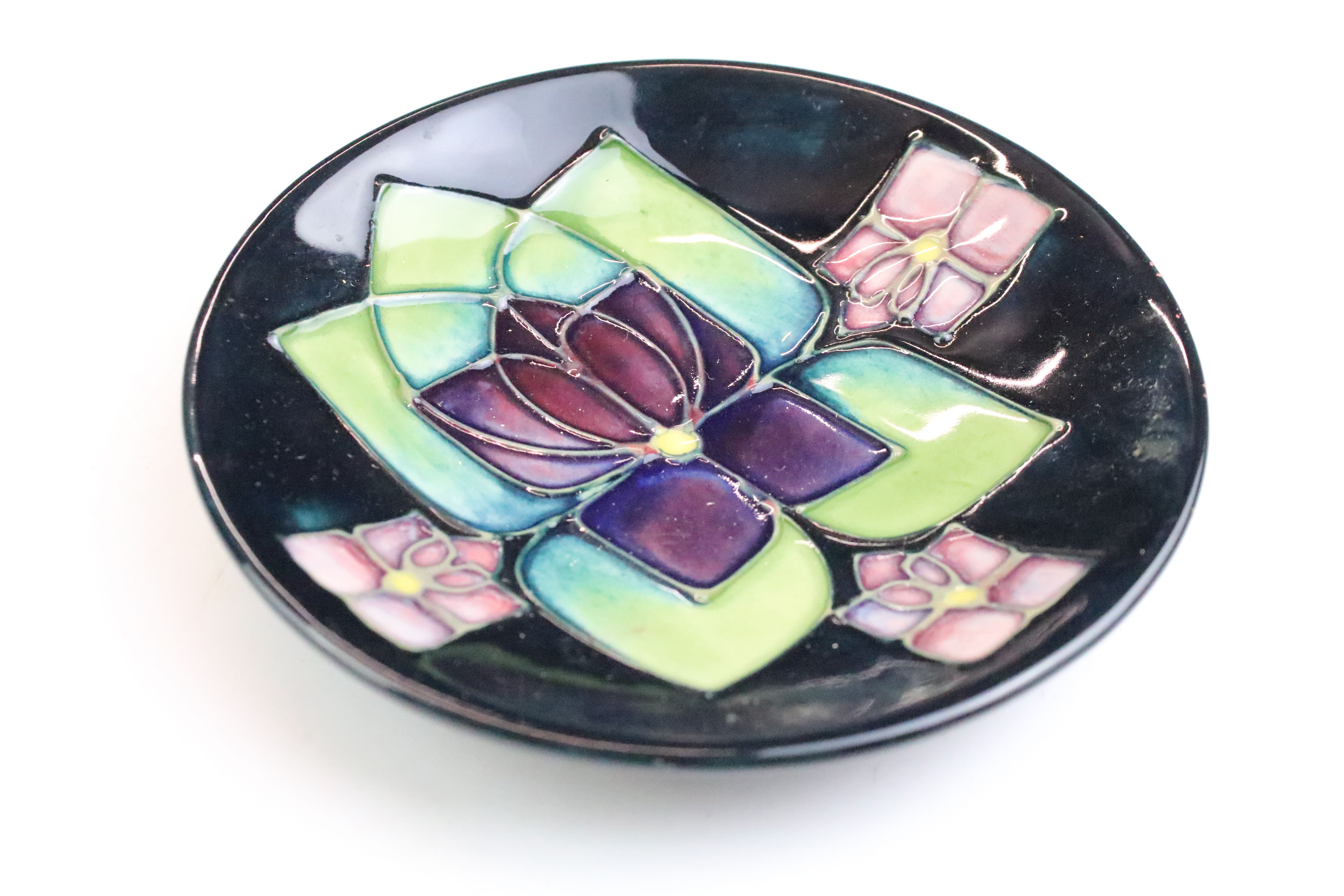Three boxed Moorcroft pottery pin dishes to include Violet, Anemone on yellow ground & Magnolia on - Image 3 of 10