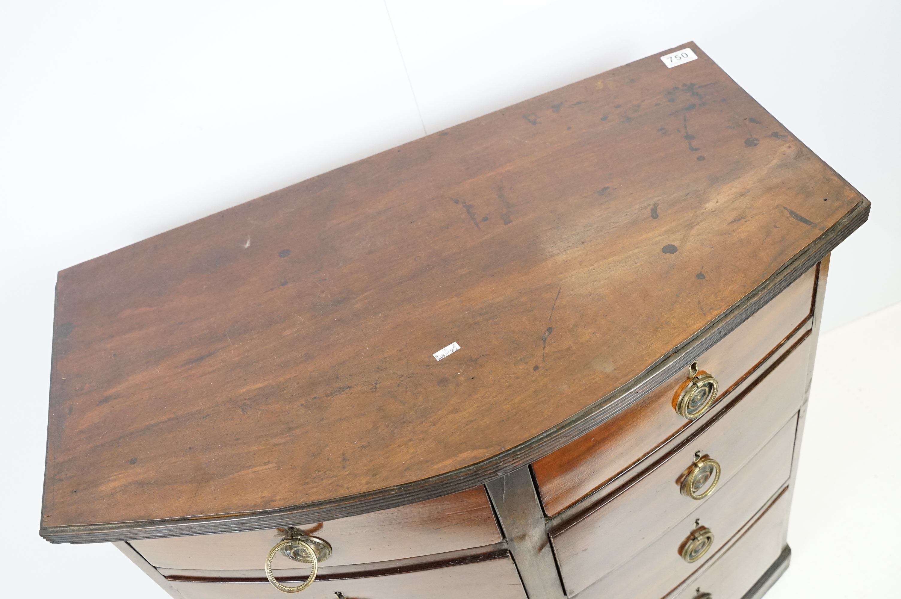 Early 19th Century mahogany bow fronted chest of eight drawers - Image 2 of 7