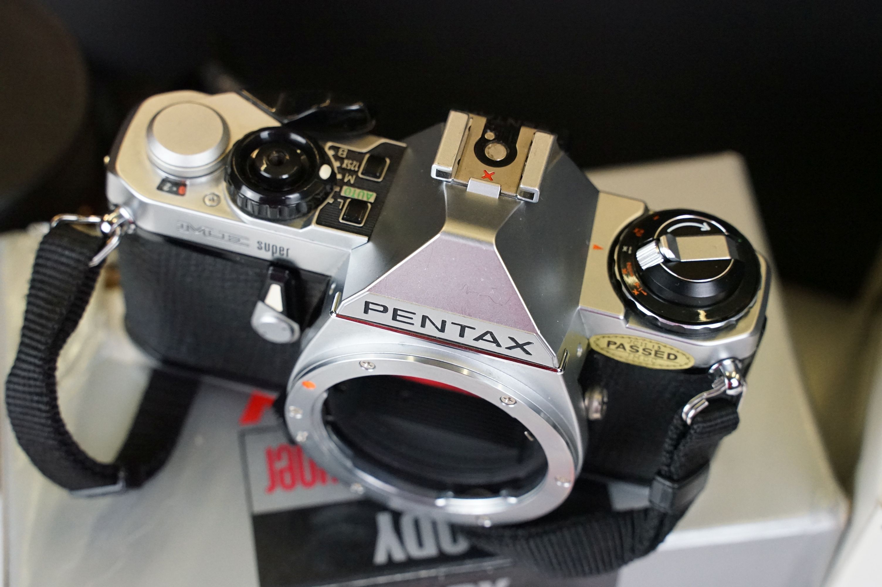 Boxed Pentax ME Super camera, together with a quantity of lenses & accessories to include Vivitar - Image 3 of 7