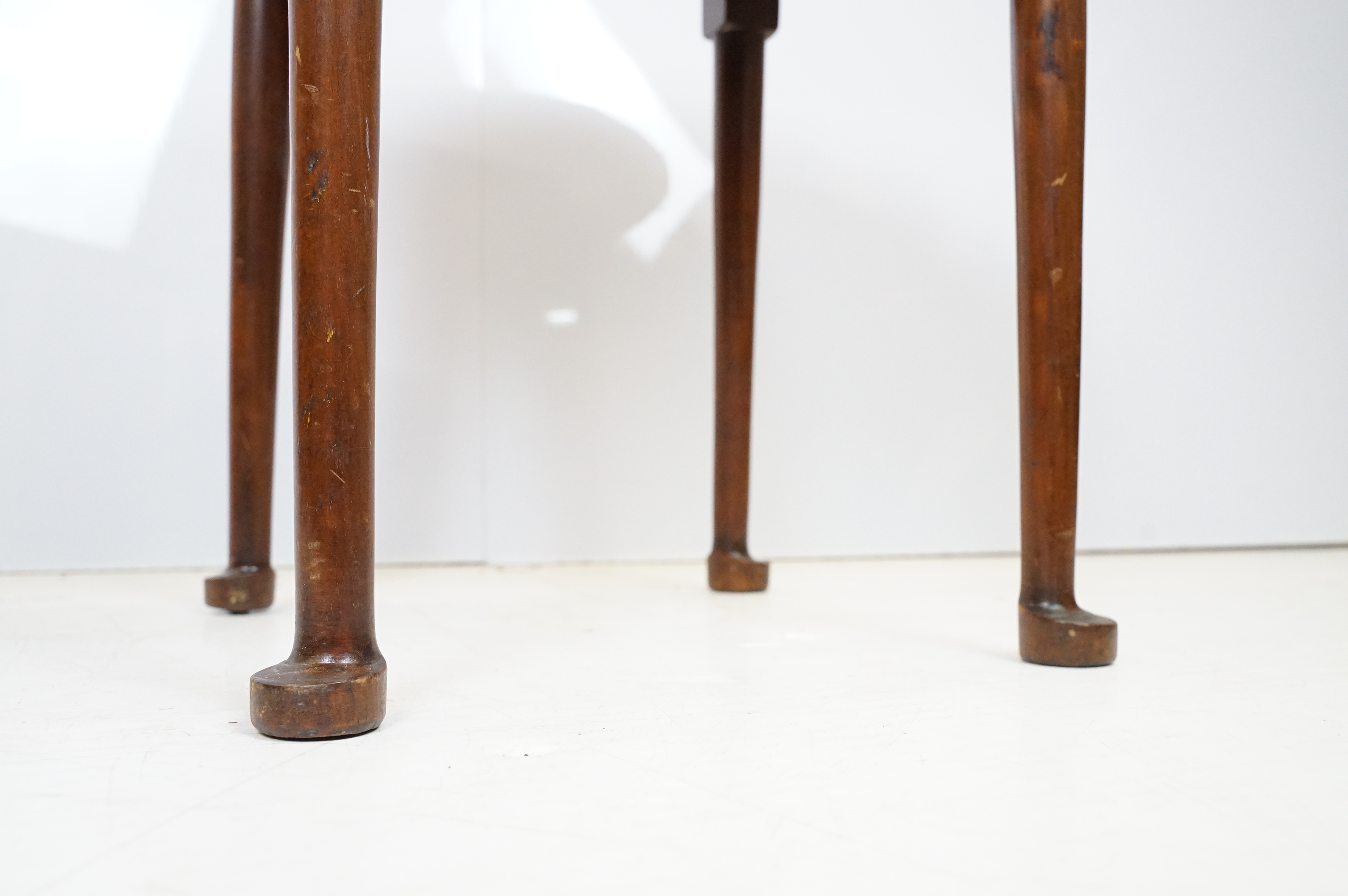 Early 20th Century oak side table having a round top with reeded rim and turned legs. Measures 51 - Image 5 of 5