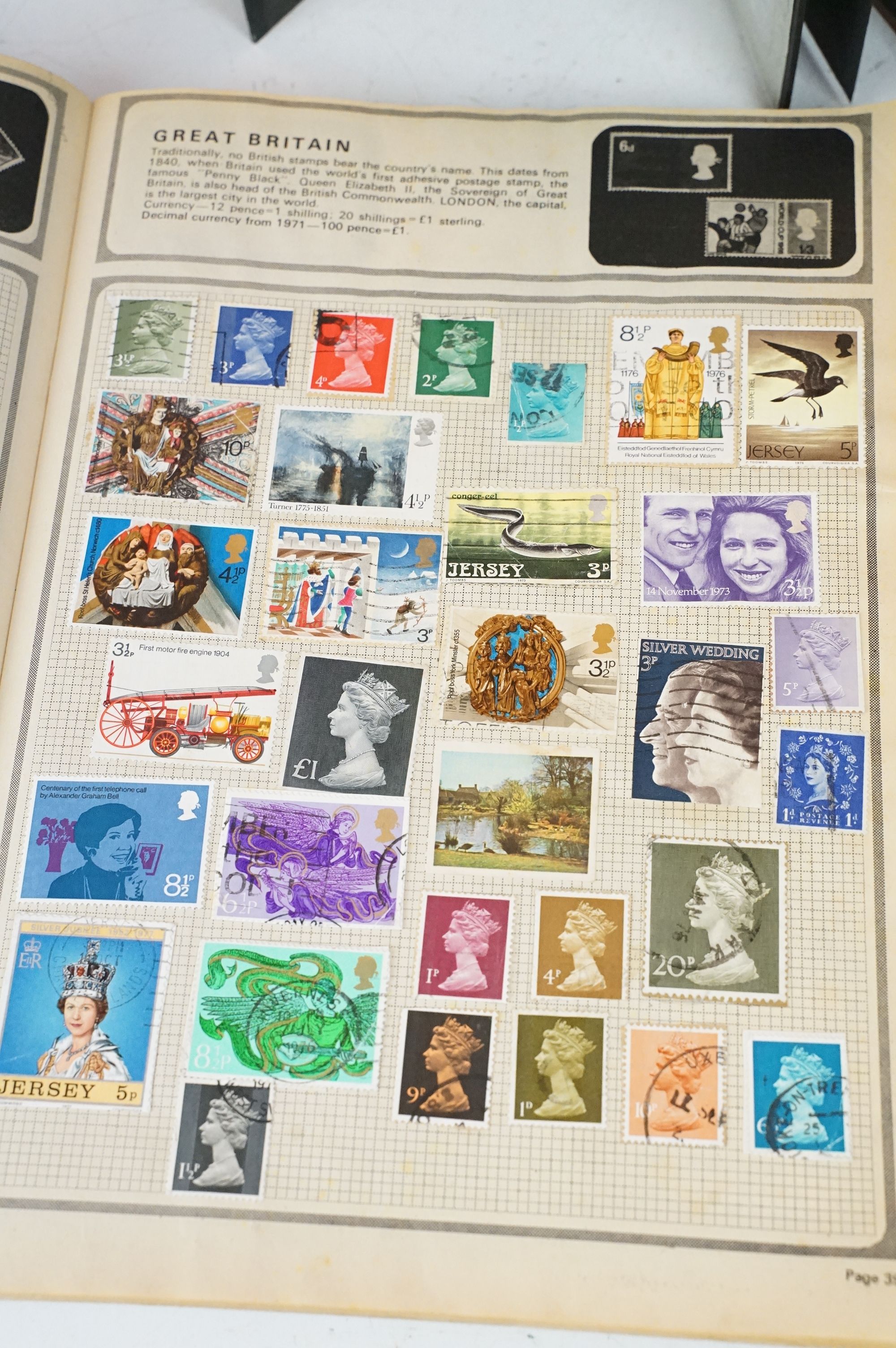 Collection of stamps to include Diana princess of Wales presentation pack, and a selection of - Image 5 of 10