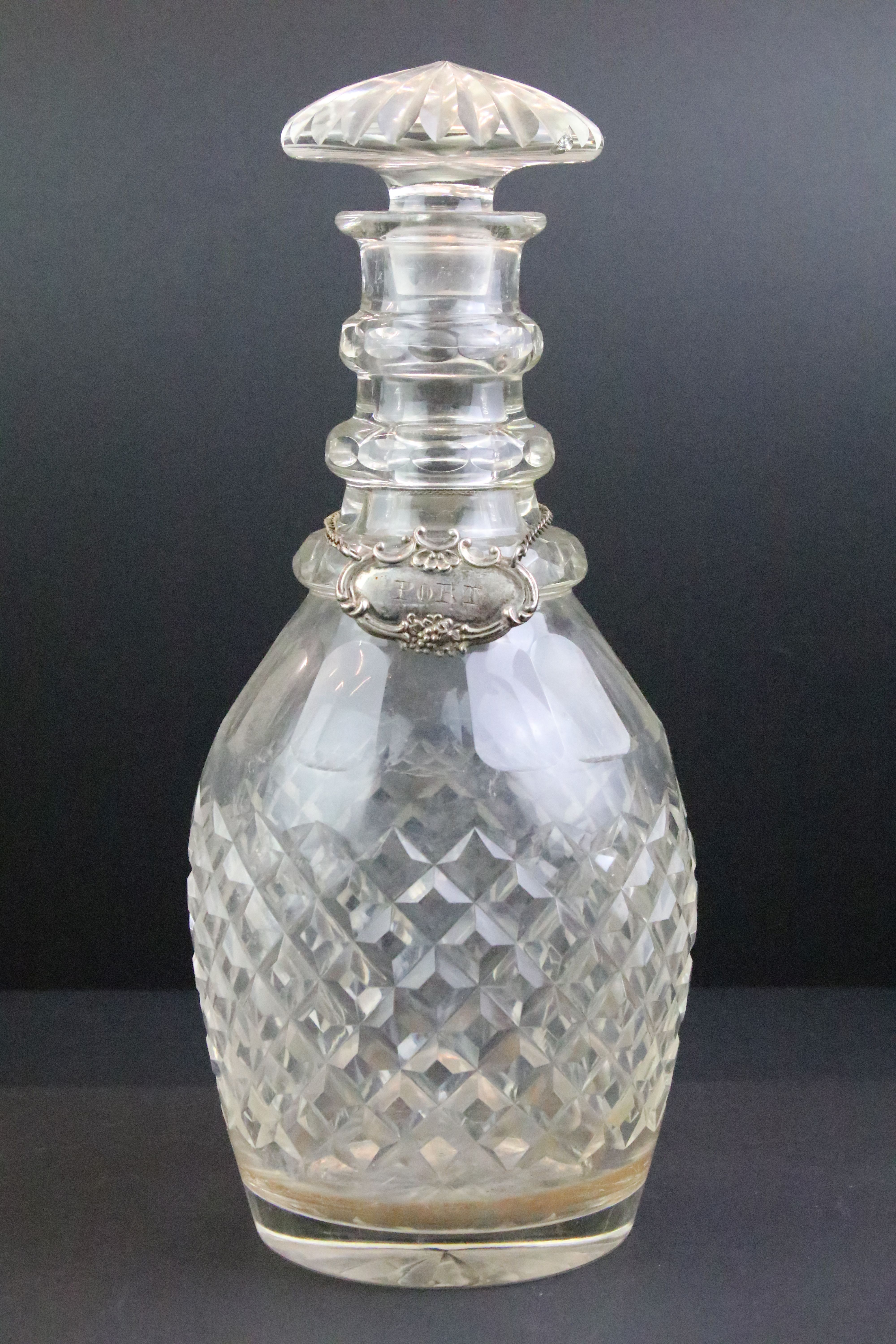 Cut glass decanter with silver collar, 25cm high, a cut glass decanter, 30.5cm high, a cut glass - Bild 3 aus 5