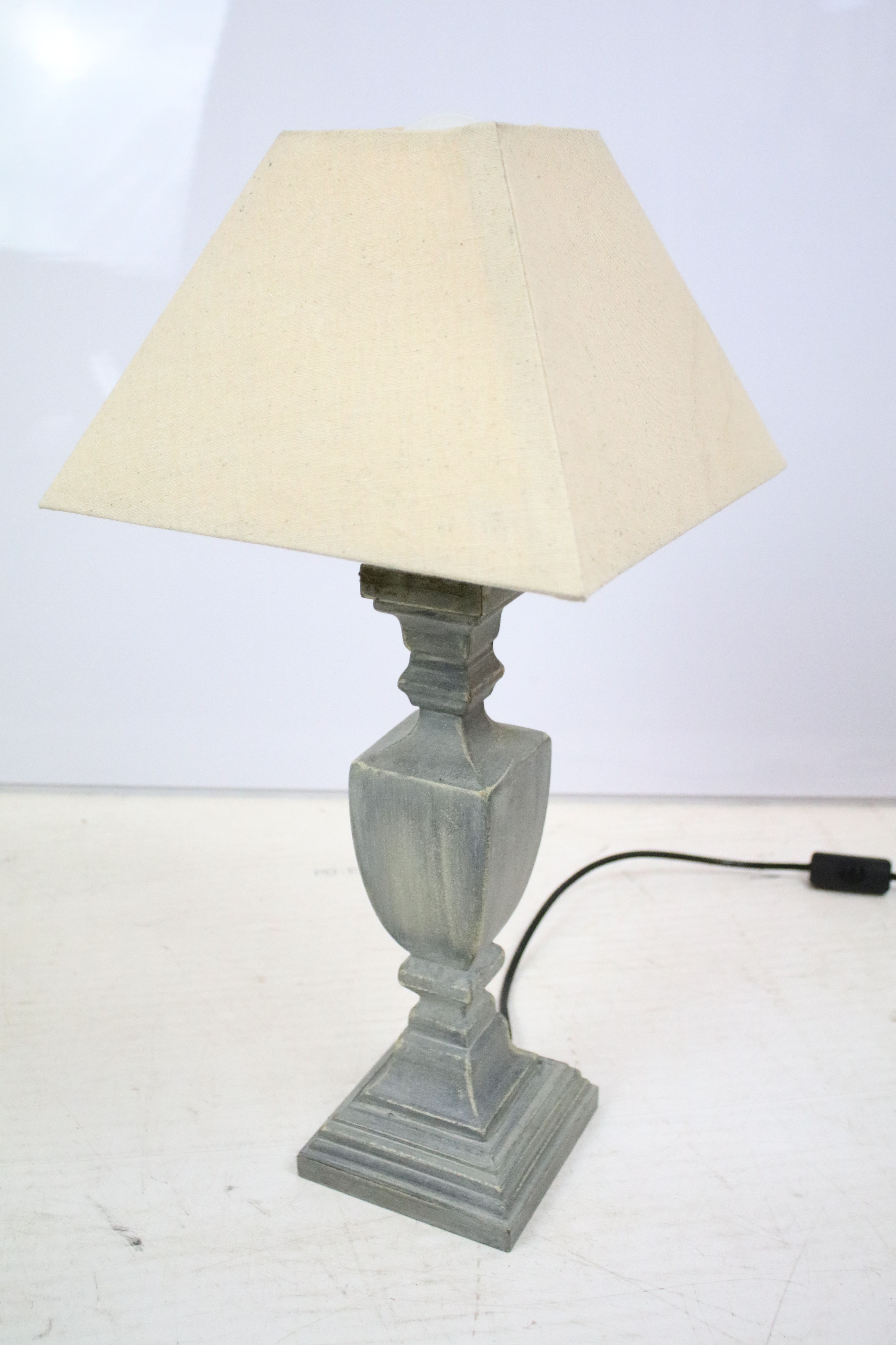 Mid 20th century industrial style anglepoise desk / work lamp, together with a wooden table lamp - Image 4 of 5