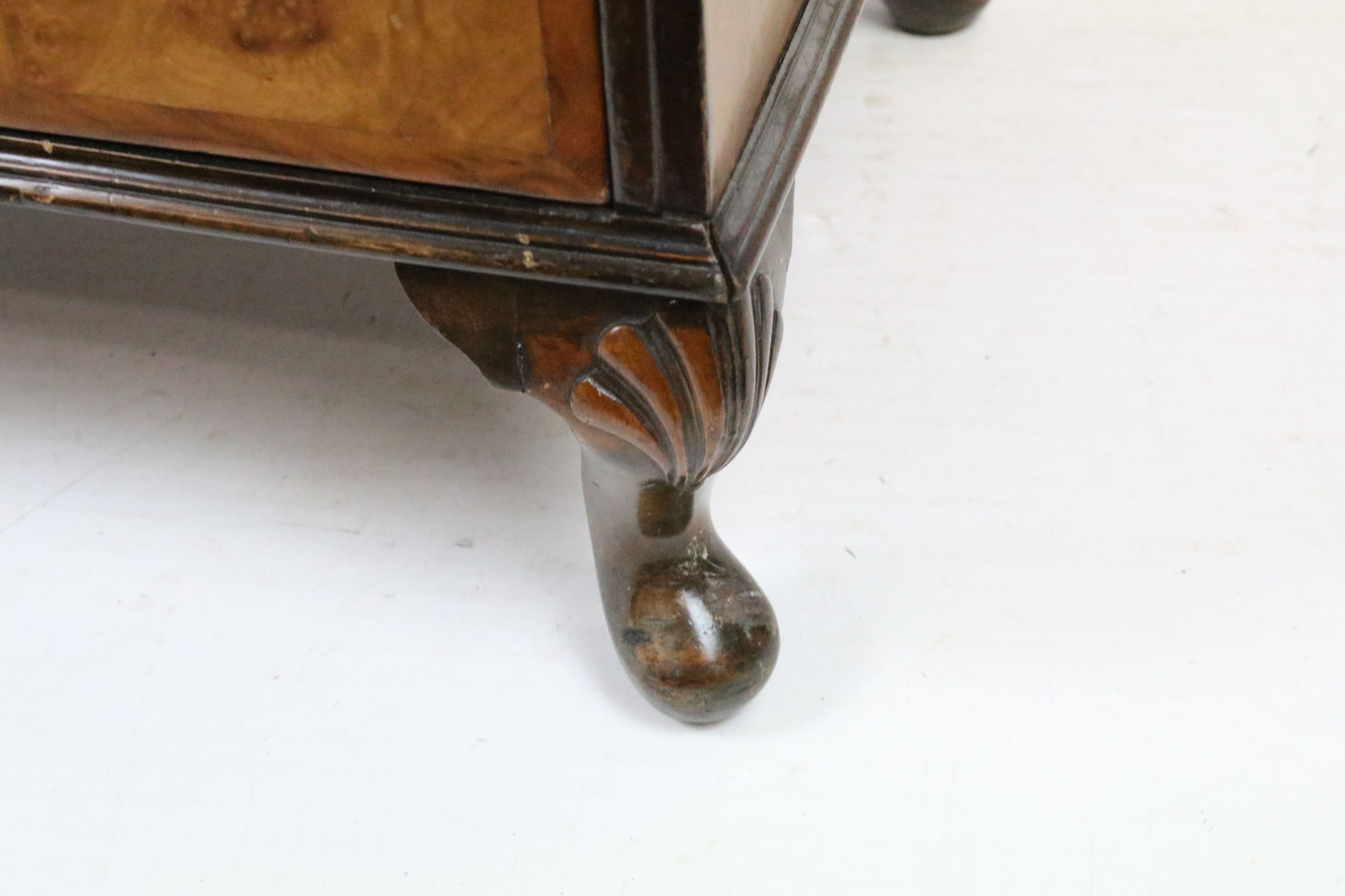 20th Century walnut veneered chest of drawers having two over two drawers with brass swing handles - Image 7 of 8