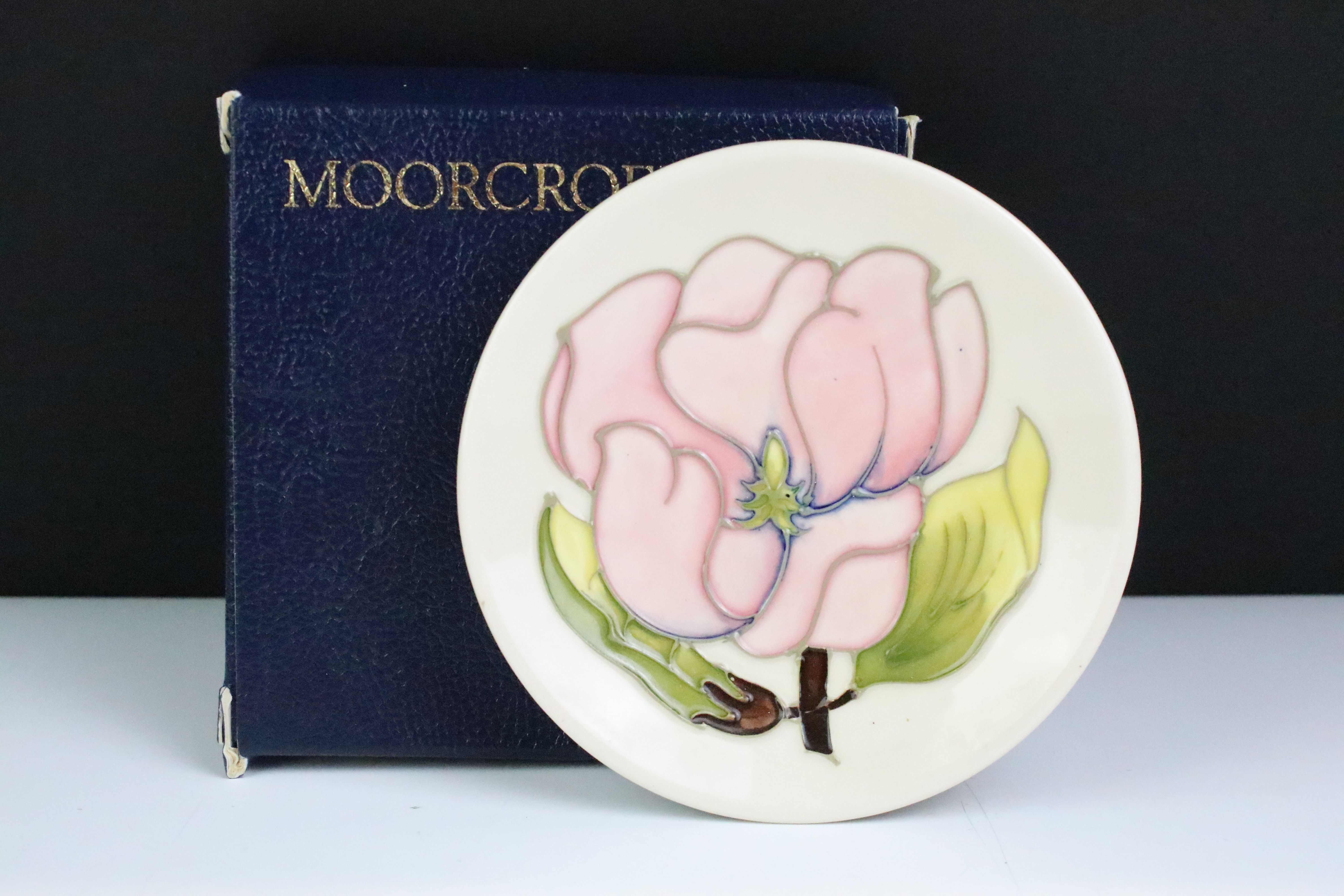 Three boxed Moorcroft pottery pin dishes to include Violet, Anemone on yellow ground & Magnolia on - Image 5 of 10