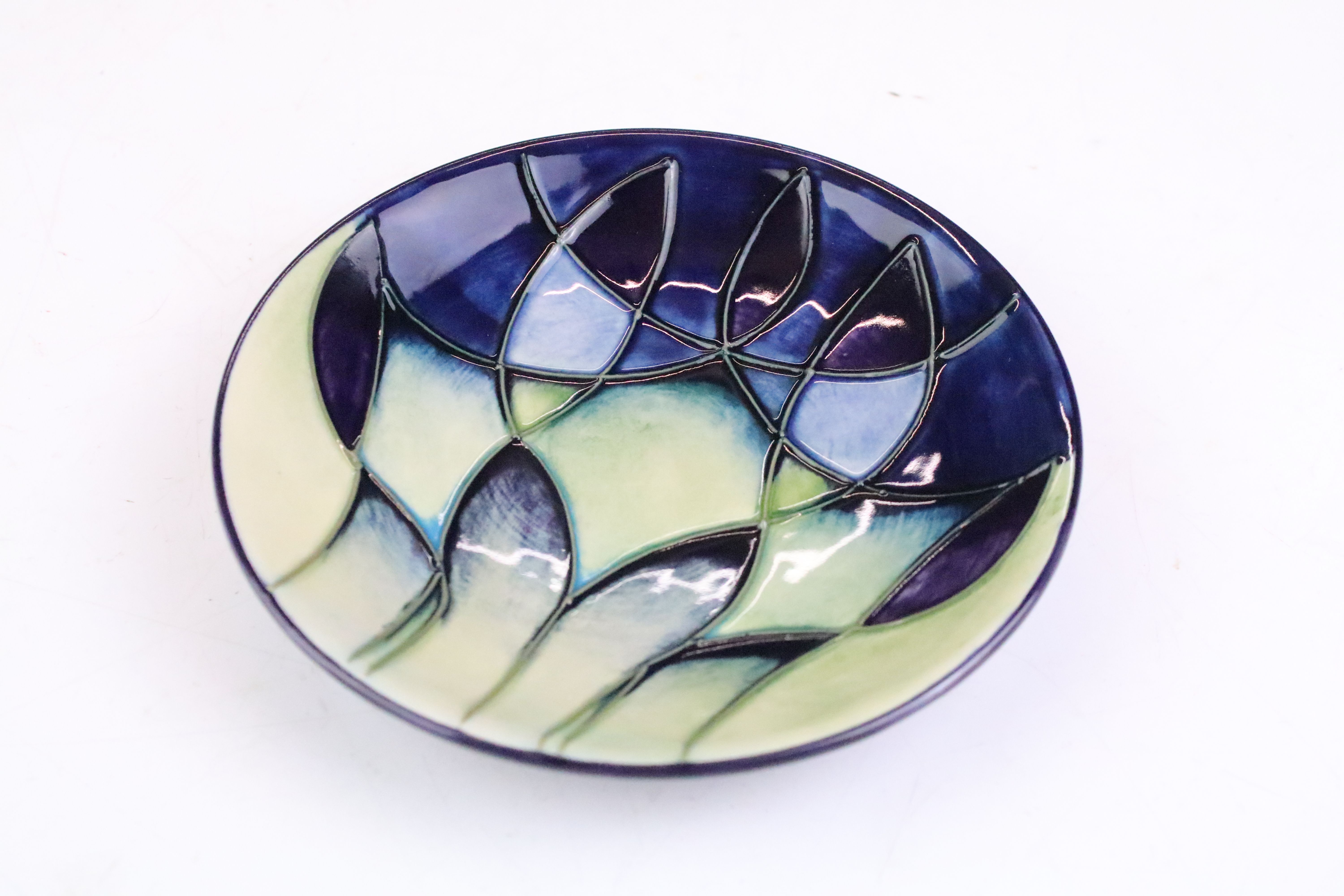 Three Moorcroft small shallow dishes, comprising: Indigo pattern, 12cm diameter, boxed, Windrush, - Image 6 of 10