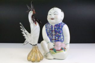 Murano glass figure of a cockerel with gold interior to base, together with a Chinese famille rose