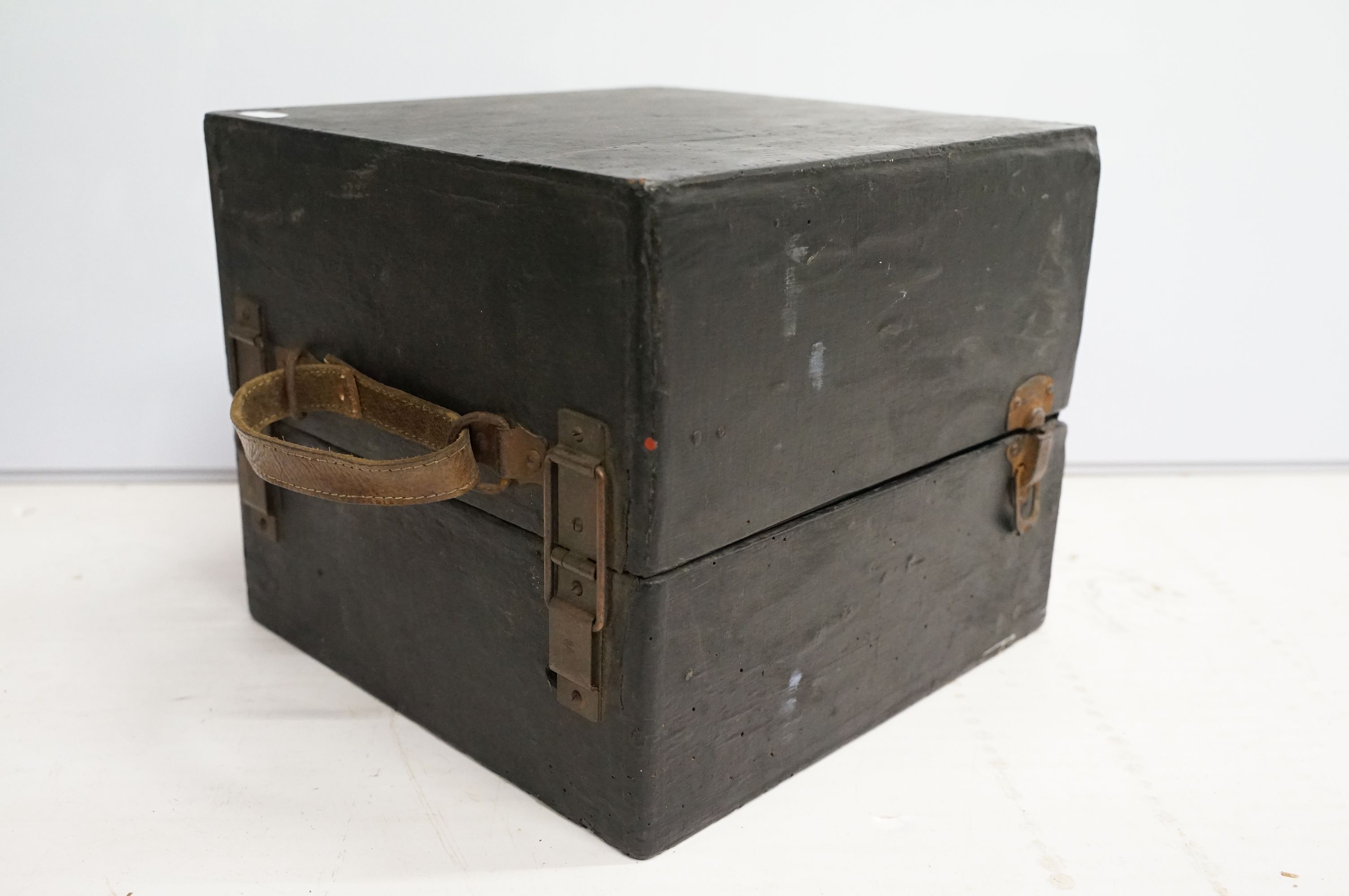 Early 20th Century Decca portable gramophone in case. - Image 5 of 5