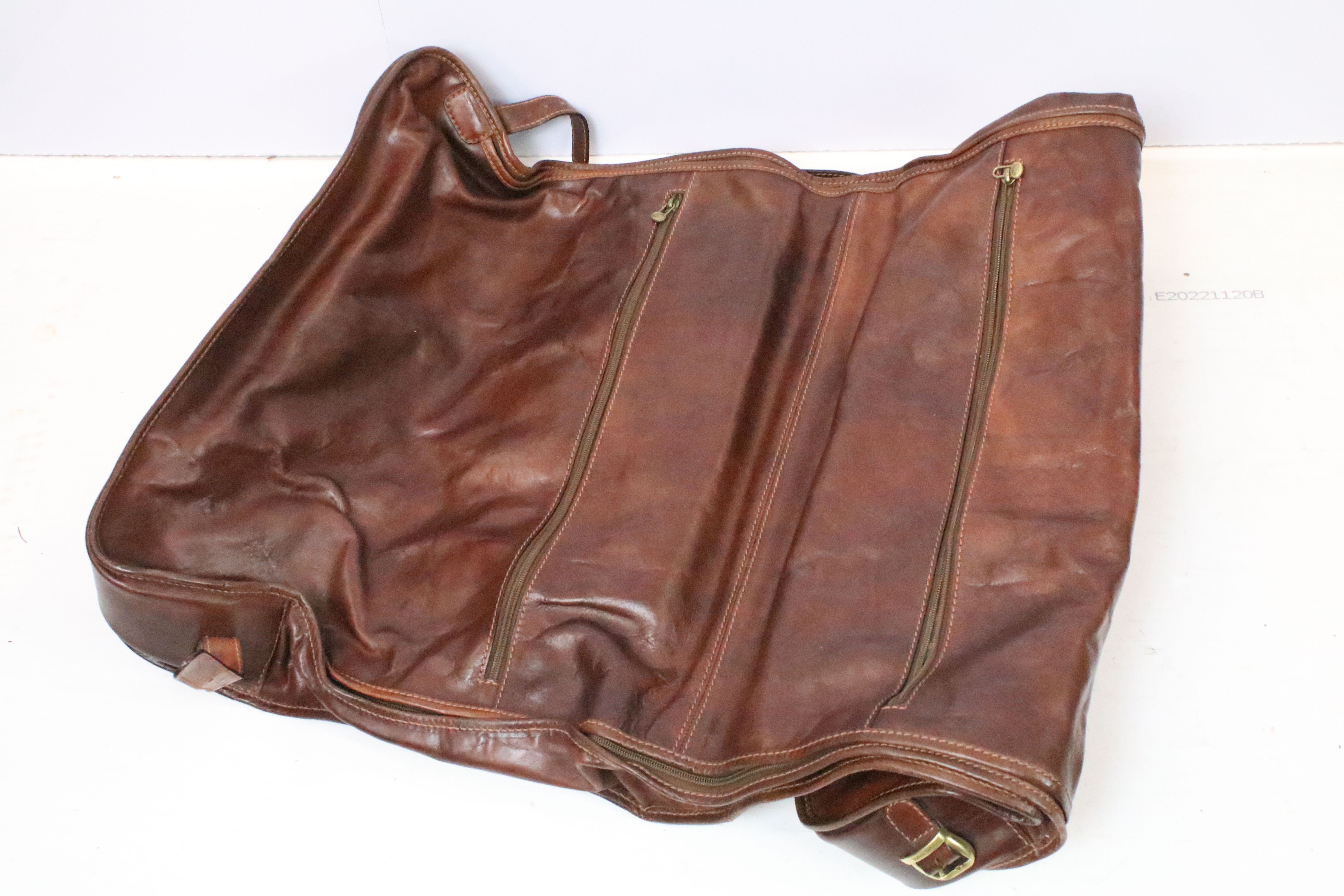 The Bridge brown leather folding garment bag with brass hard ware and dust bag. - Image 4 of 7