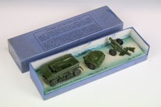 Boxed Dinky 162 18-Pounder Quick Firing Field Gun Unit diecast model in military green, complete