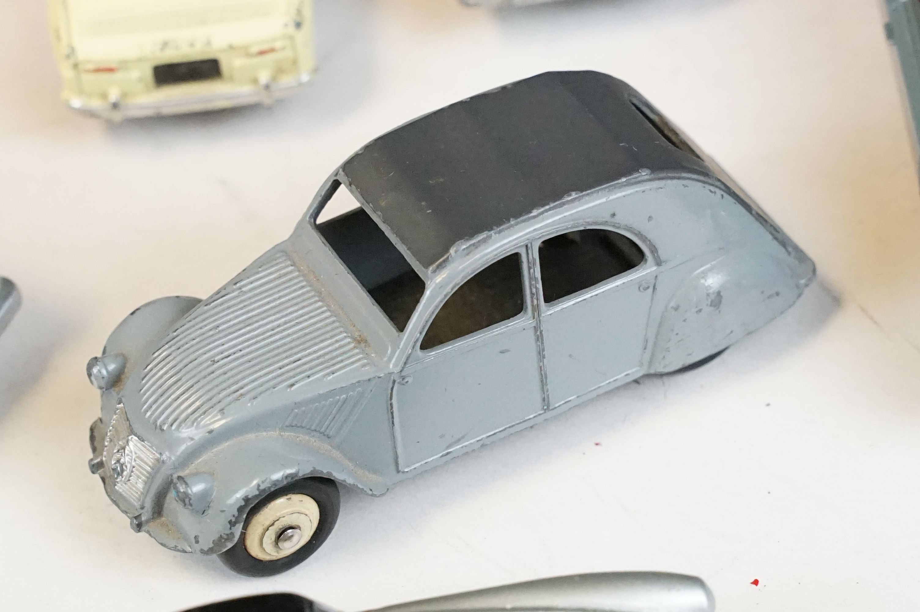 22 French Mid 20th C play worn Dinky diecast models to include Panhard PL17, 24J Coupe Alfa Romeo, - Image 7 of 9