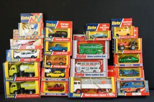 19 Boxed Dinky diecast models to include 2 x 449 Johnston Road Sweeper, 390 Customised Freeway