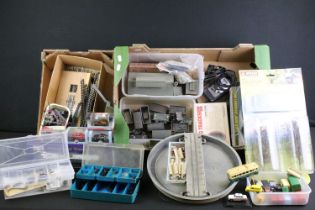Quantity of OO / HO gauge model railway accessories to include 13 x items of rolling stock, track,