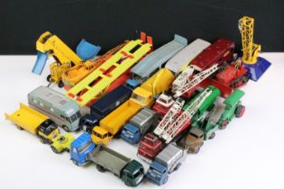 21 Mid 20th C Dinky diecast models to include Blaw Knox Bulldozer in red, 972 20 Ton Lorry-Mounted