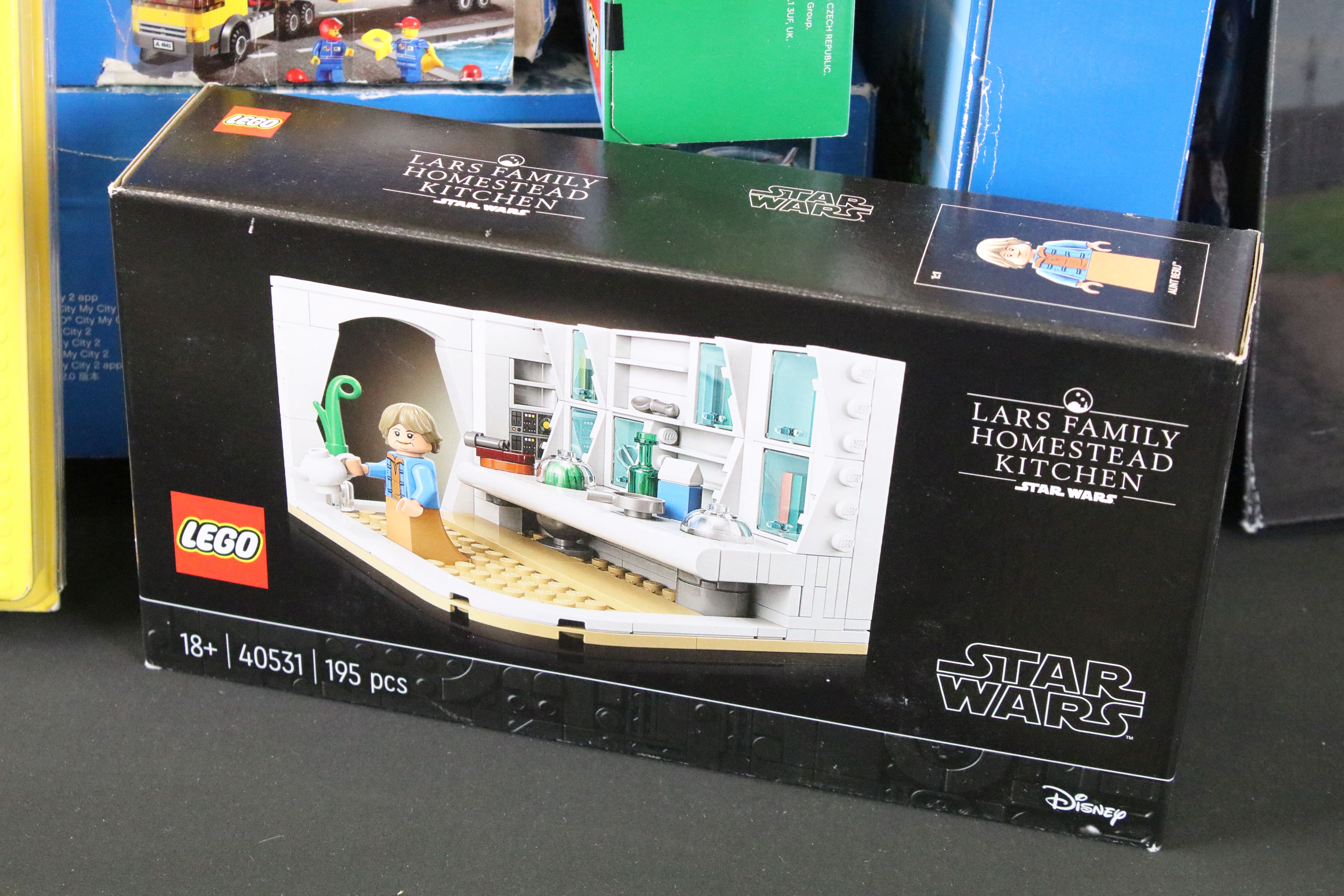 Lego - 16 Boxed Lego sets to include 60167 City Coast Guard Headquarters Construction set, 60173 - Bild 2 aus 10