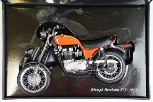 Boxed 1/12 scale Paul's Model Art Minichamps Classic Bike Series No 43 Triumph Hurricane X75 1973 in