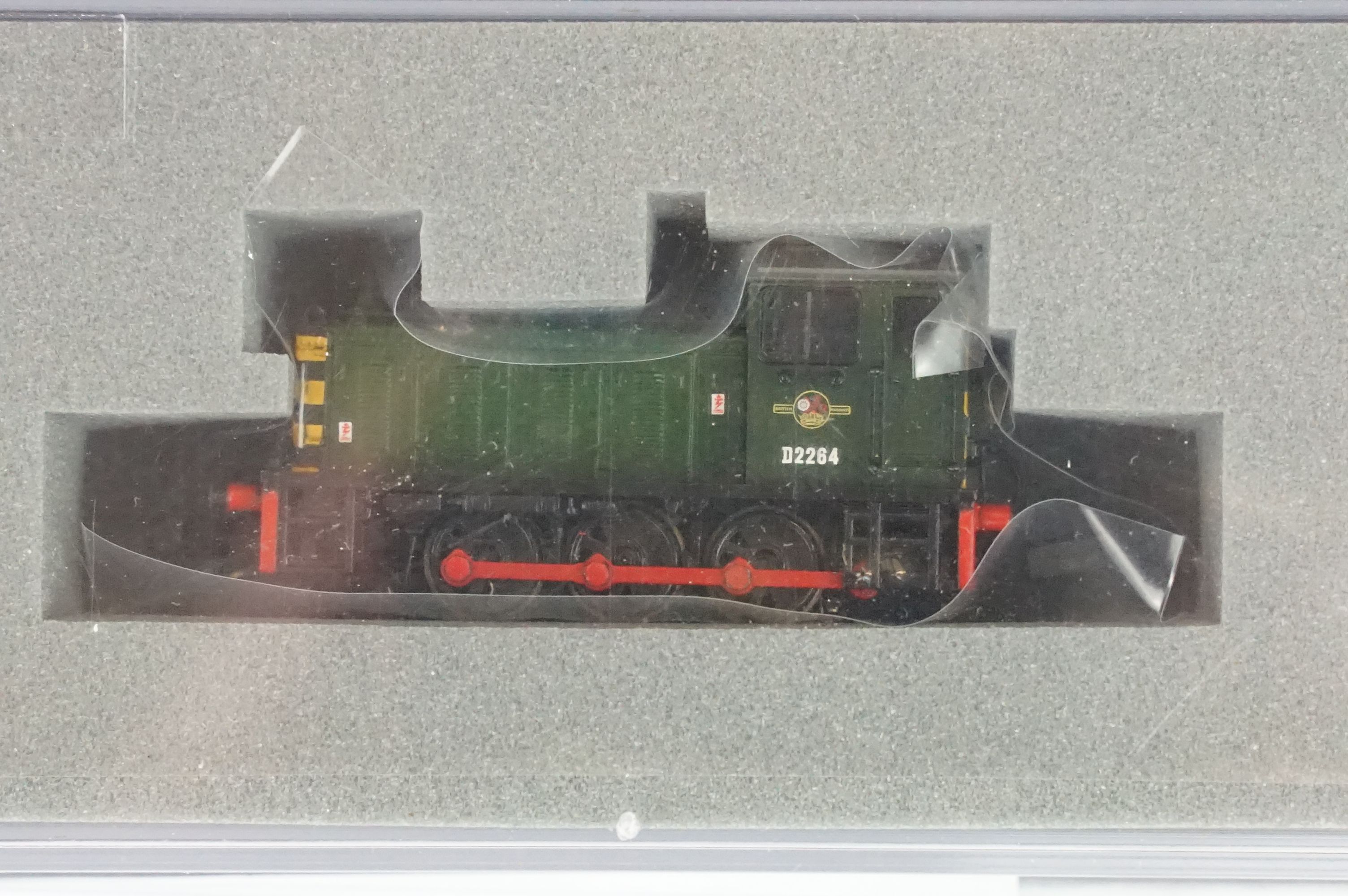 Five cased Graham Farish by Bachmann N gauge locomotives to include 371-060 Class 03 Diesel - Bild 11 aus 12