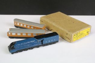 Boxed Dinky No. 16 Express Passenger Train Set diecast models, Class A4 LNER No. 2509 locomotive