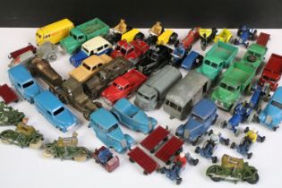 Collection of mainly OO scale diecast and plastic models to include many Dinky Dublo examples, 2 x
