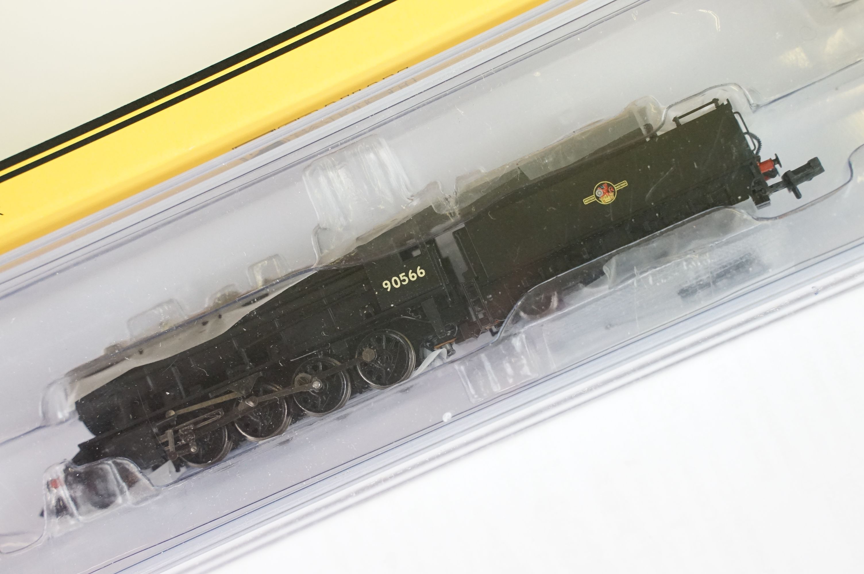 Three cased Graham Farish by Bachmann N gauge locomotives to include 372-136 Black 5 45216 BR - Image 5 of 8