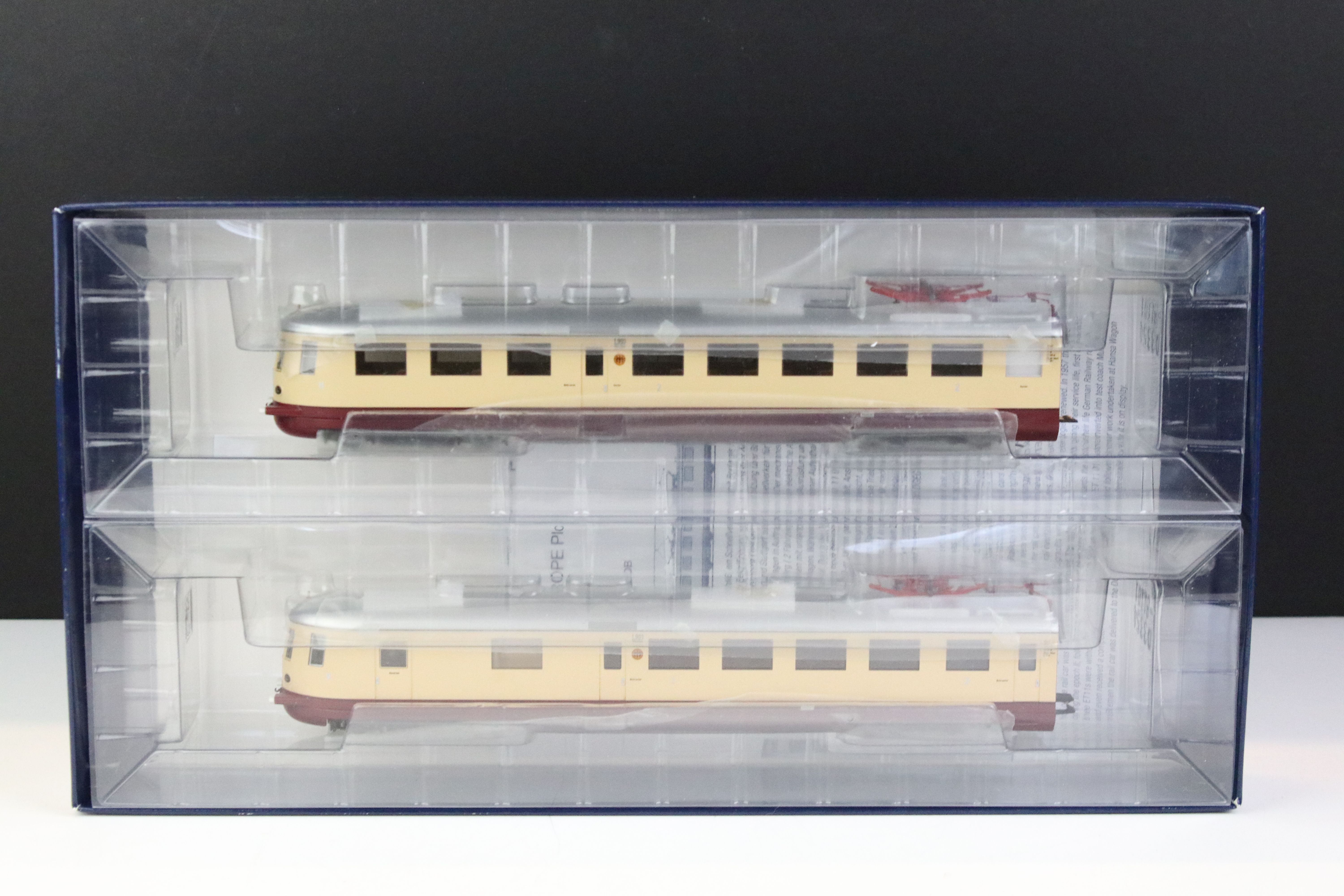 Two boxed Liliput by Bachmann HO gauge train packs to include L133540 Elektrotriebwagen 2 telig - Image 3 of 4