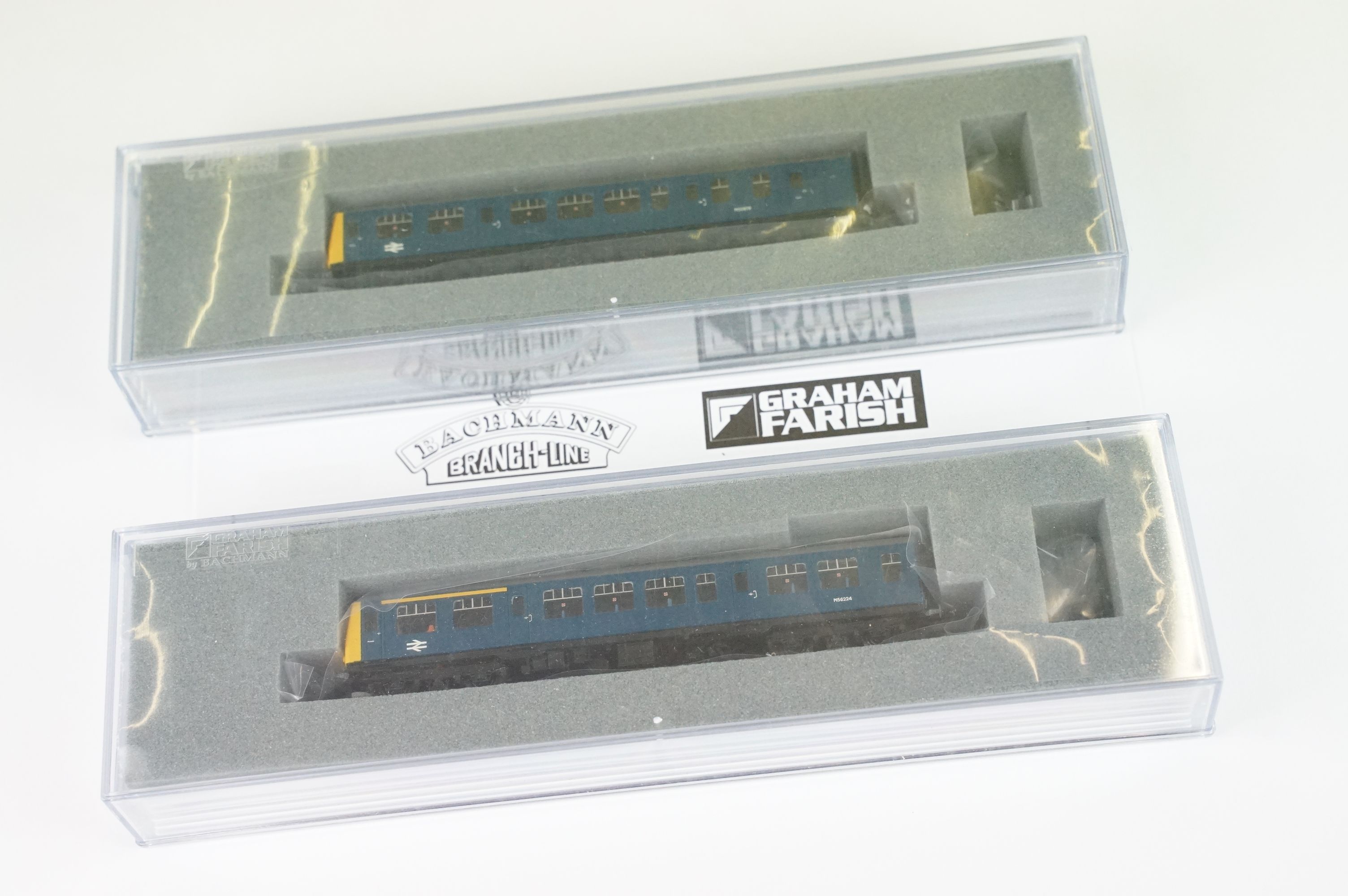 Two cased Graham Farish by Bachmann N gauge DMU sets to include 371-876 Class 108 DMU BR Blue (two - Image 3 of 5