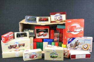 36 Boxed / cased Corgi diecast model featuring mainly public and road transport to include 05605