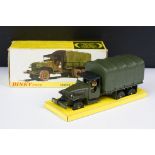 Boxed Dinky 809 Camion GMC Militaire Bache diecast model, with inner display stand, diecast ex,