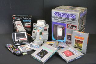 Retro Gaming - Boxed MB Vectrex Computer Game System complete with owners manual and cable with five