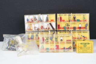 Quantity of Dinky figures and accessory sets to include 3 x 052 Railway Station Passengers sets