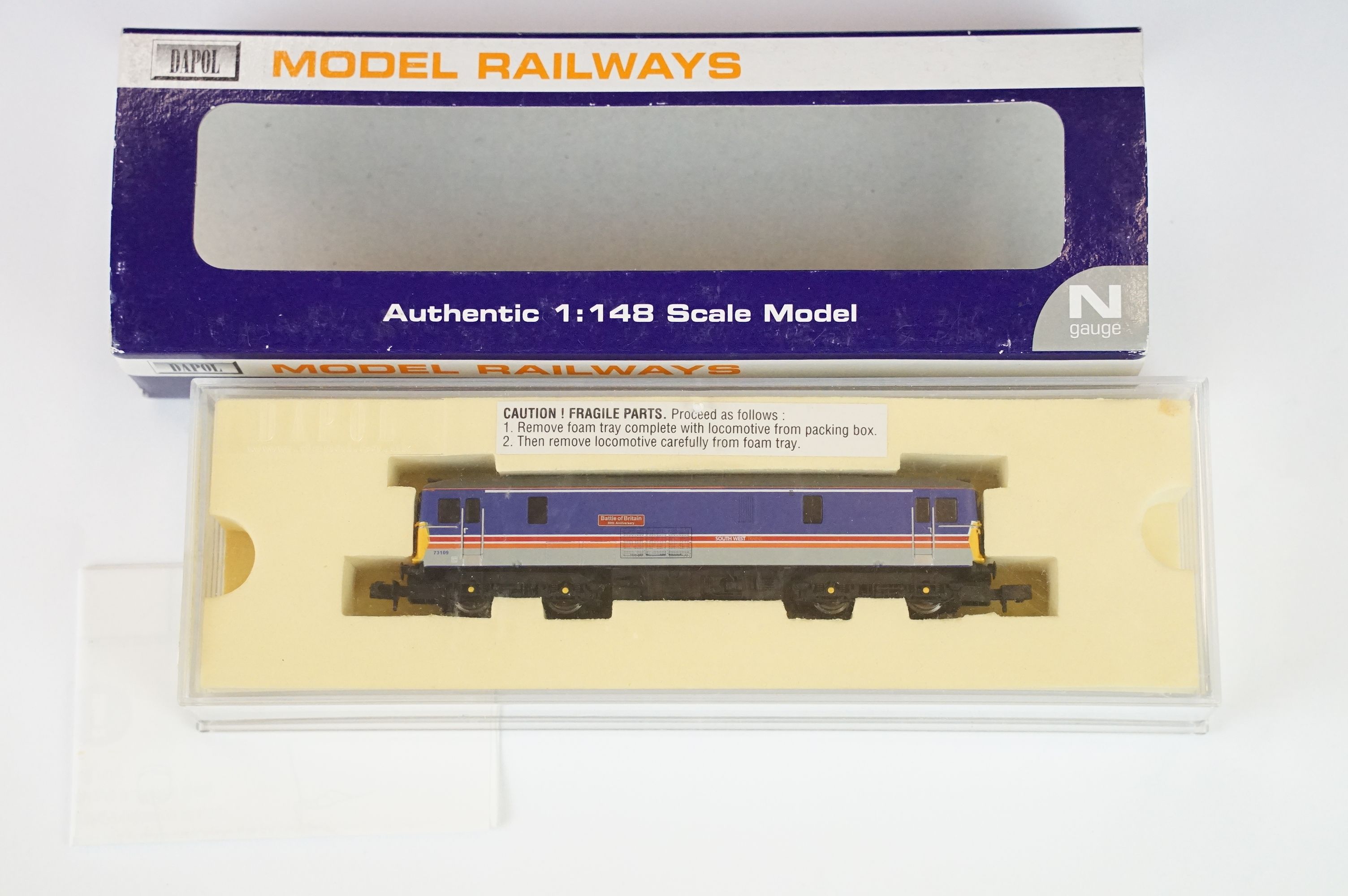 Five cased Dapol N gauge locomotives to include ND-062A Ivatt Locomotive LMS 120, ND006 CI.73 South - Bild 4 aus 12